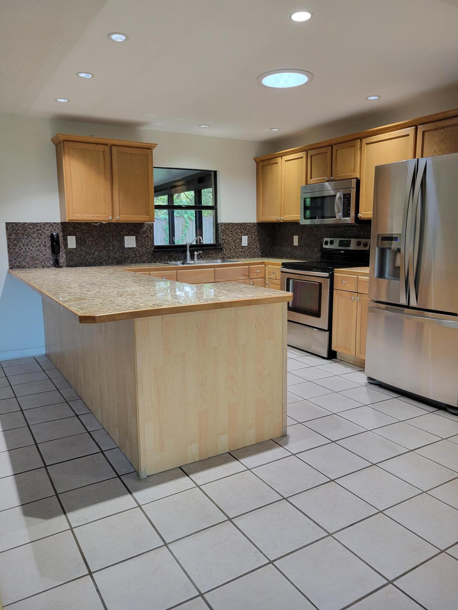 455 Oakwood Court