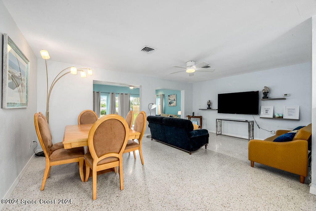10 Harbor Circle