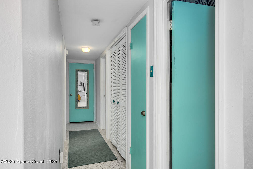 10 Harbor Circle
