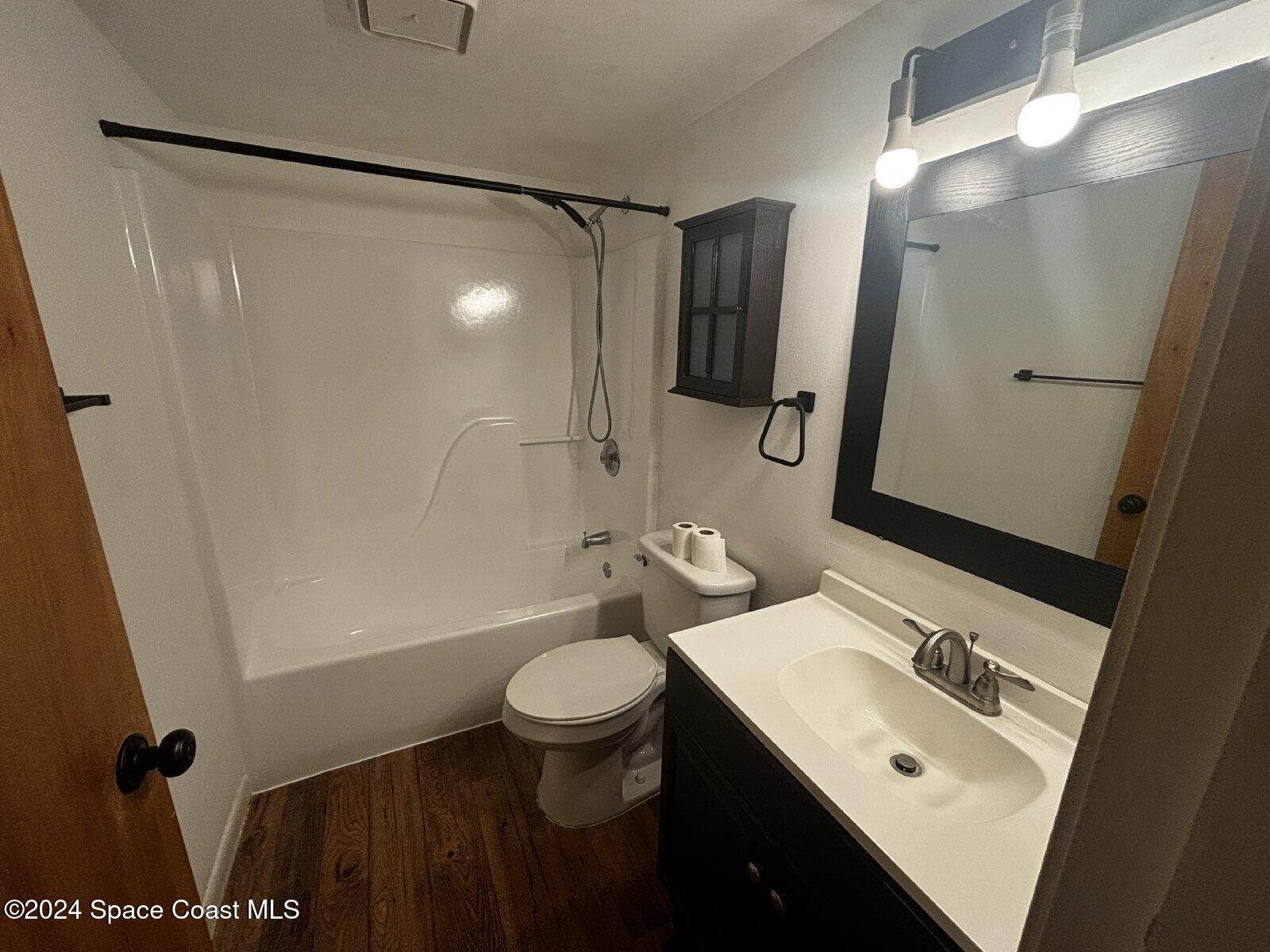 1515 Huntington Lane, 522