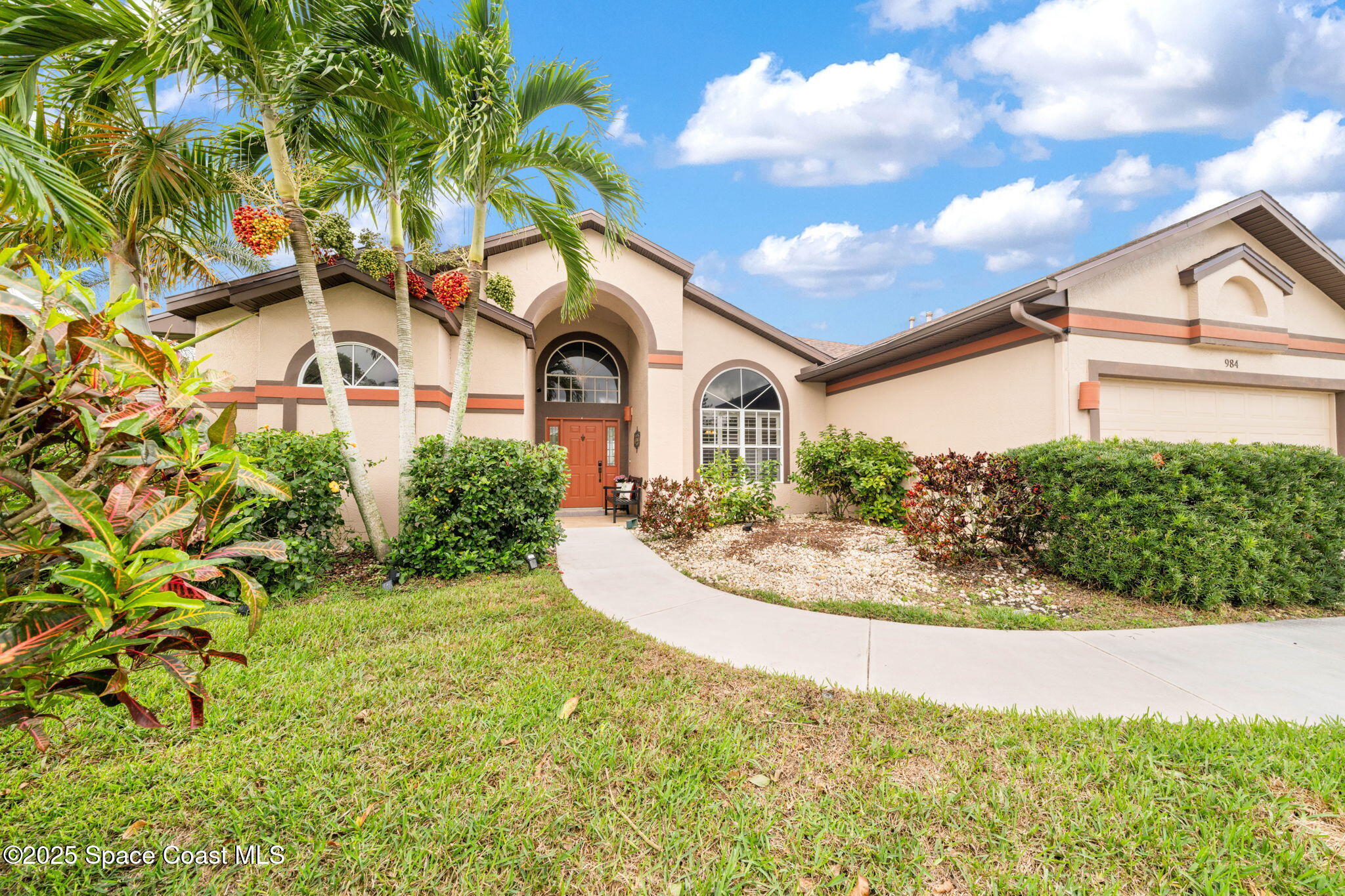 984 Victoria Place