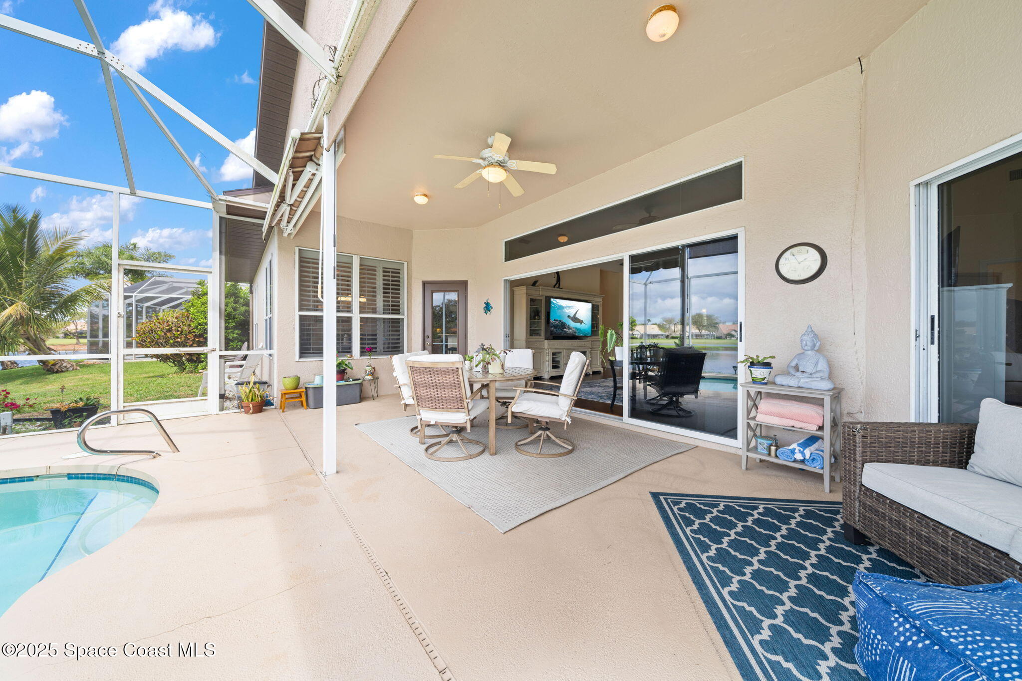 984 Victoria Place