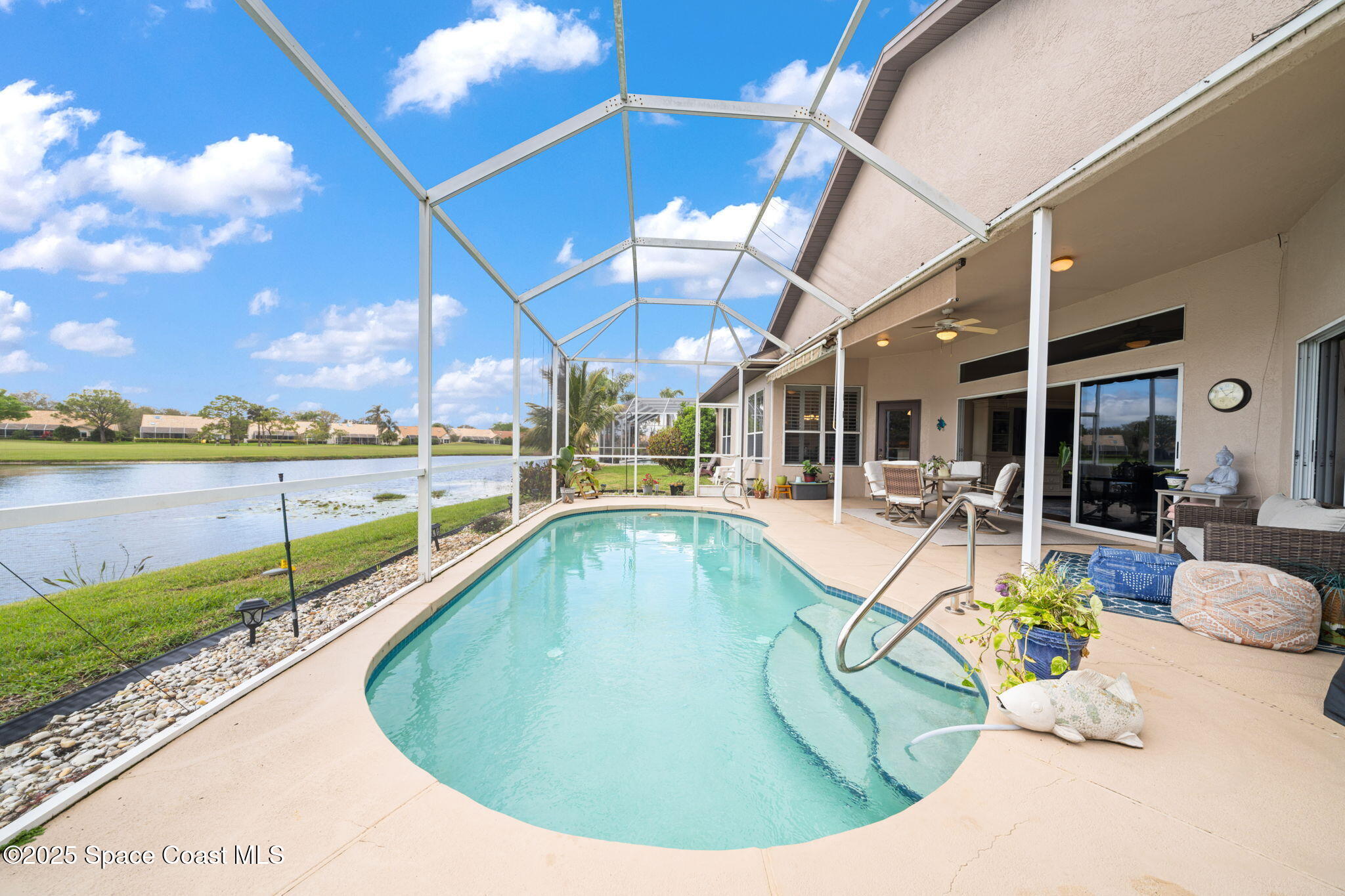 984 Victoria Place