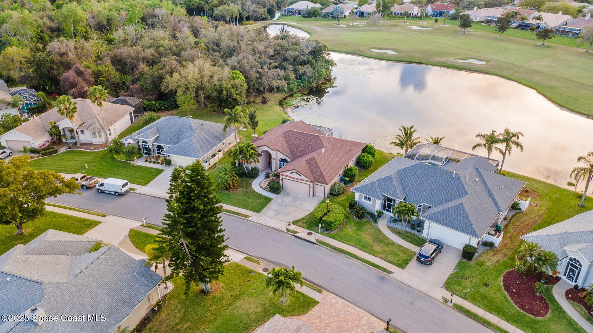 984 Victoria Place