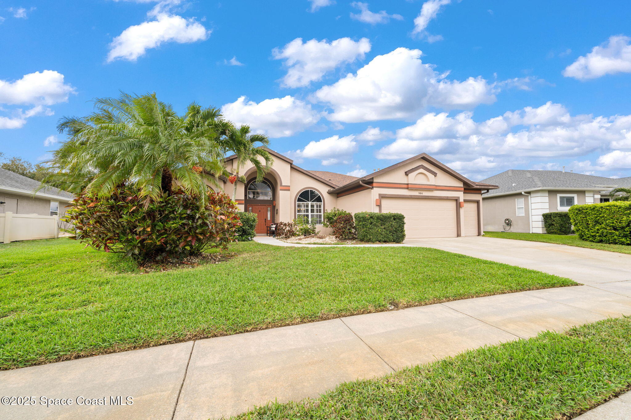 984 Victoria Place