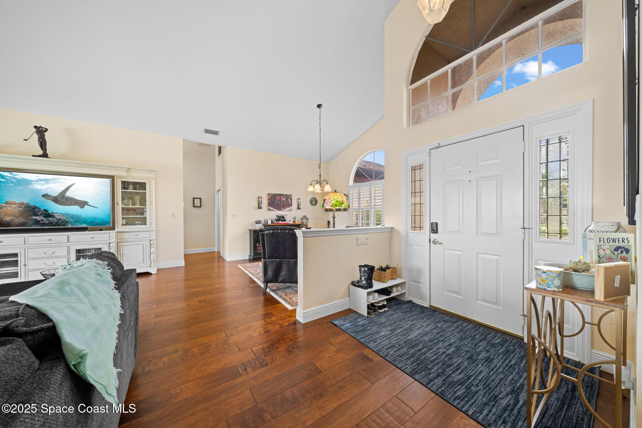 984 Victoria Place