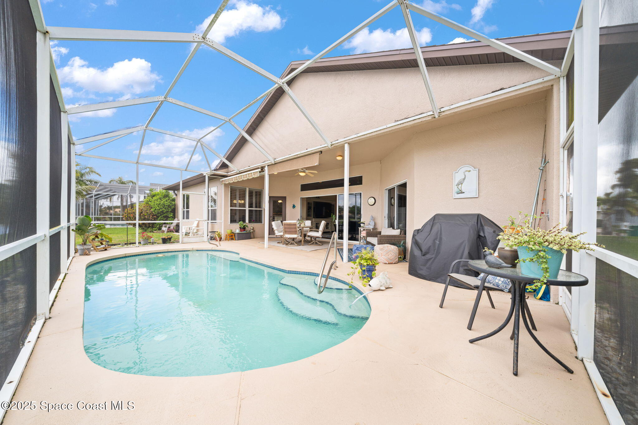 984 Victoria Place
