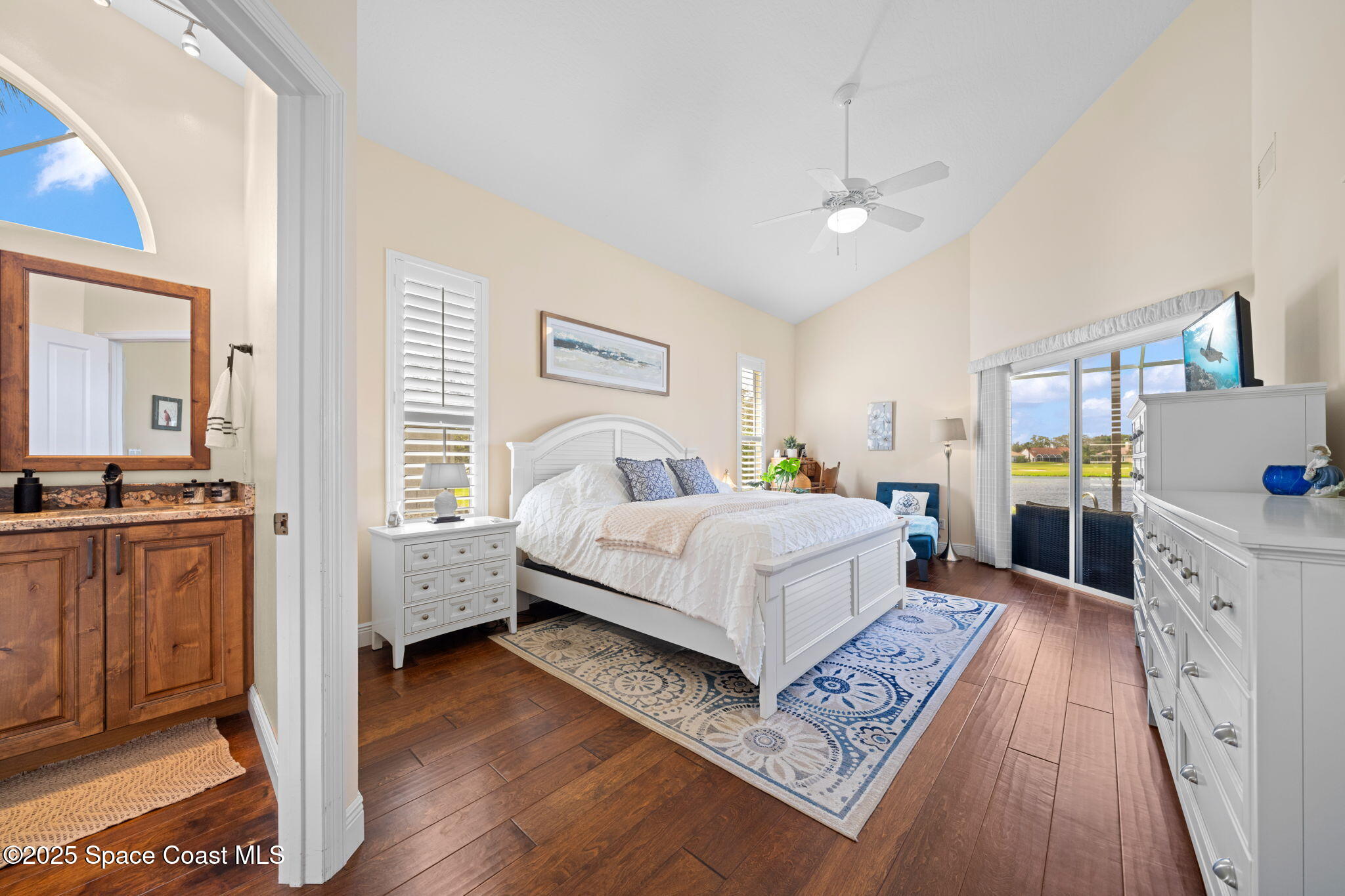 984 Victoria Place