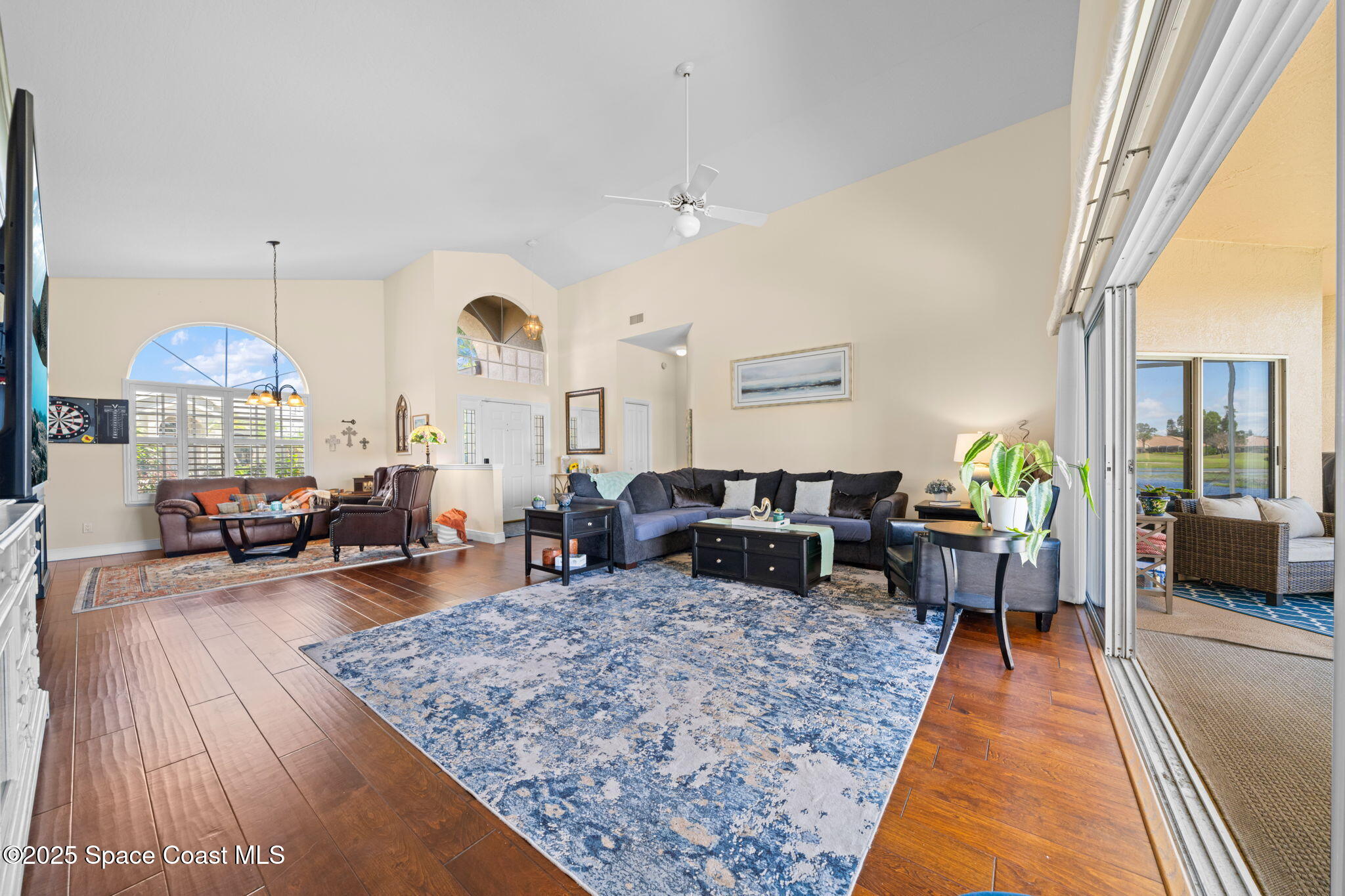 984 Victoria Place