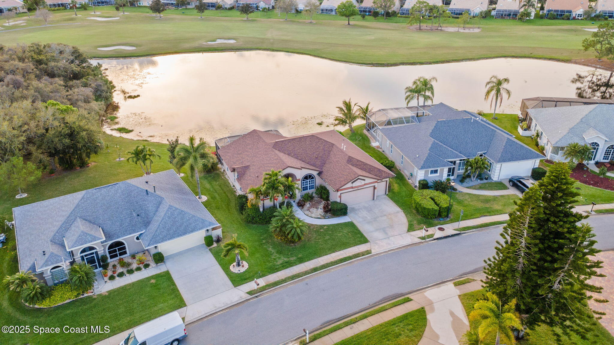 984 Victoria Place