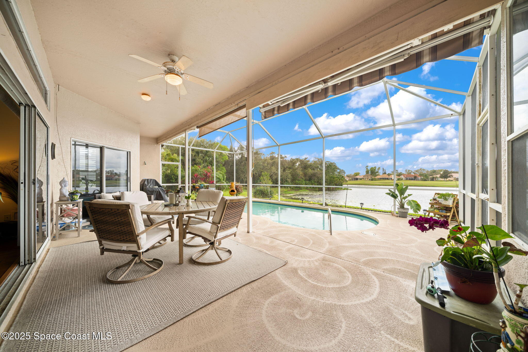 984 Victoria Place