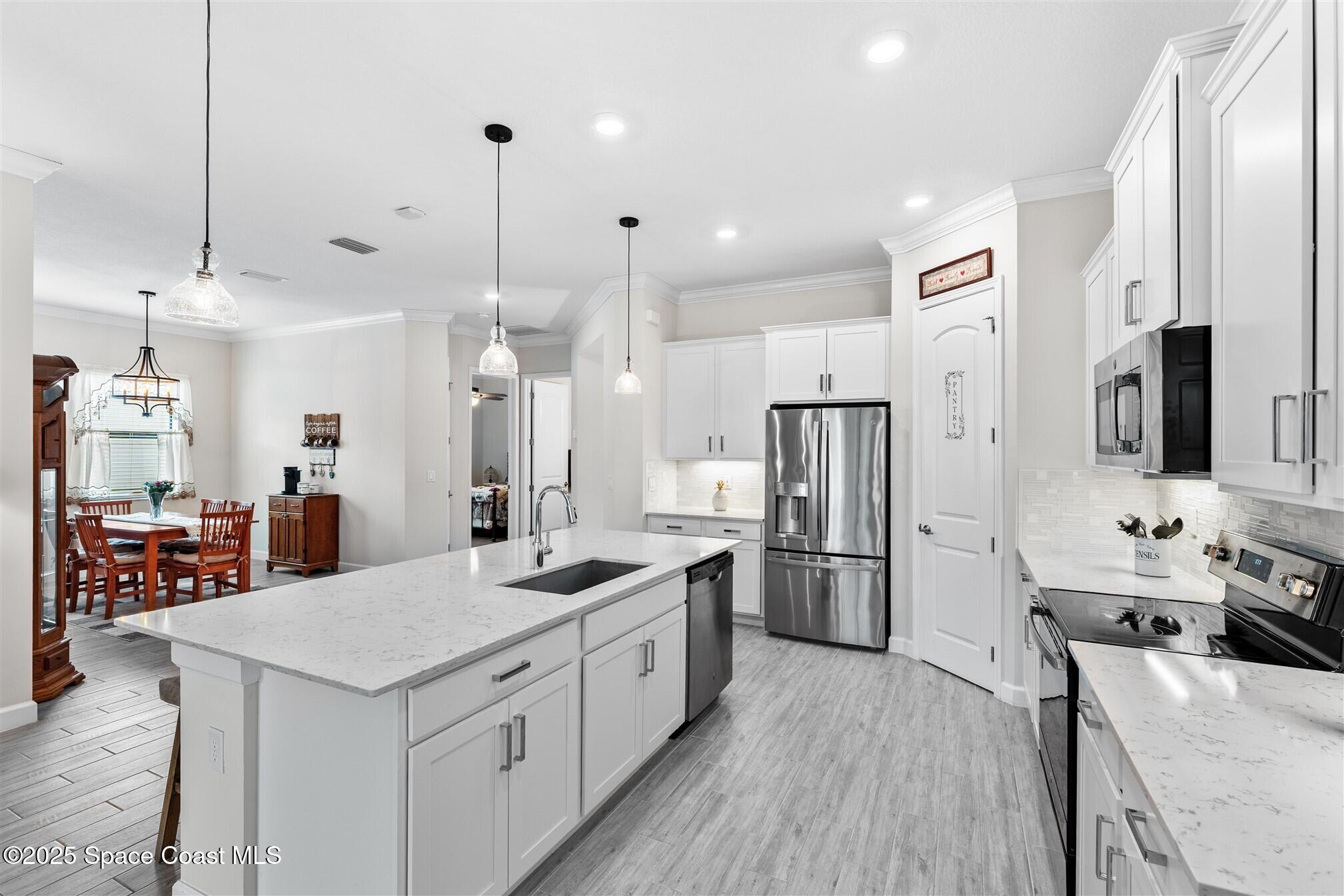 1972 Great Belt Circle