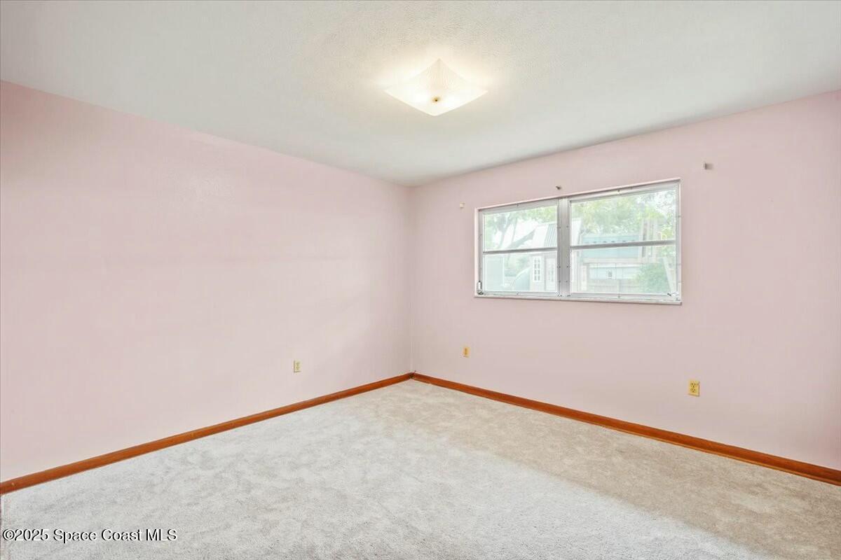 304 Meadowwood Lane