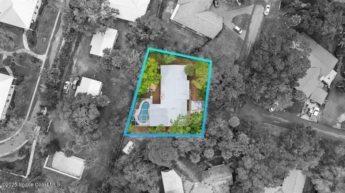 304 Meadowwood Lane