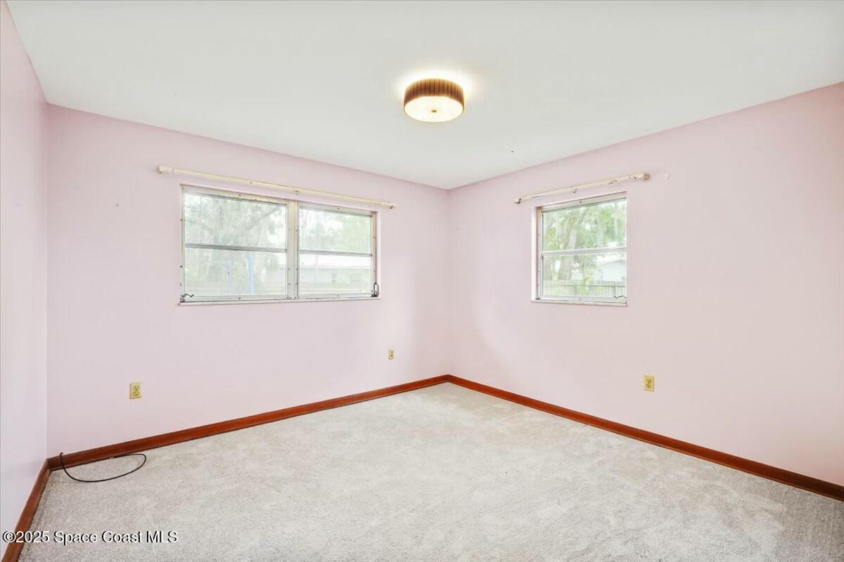 304 Meadowwood Lane