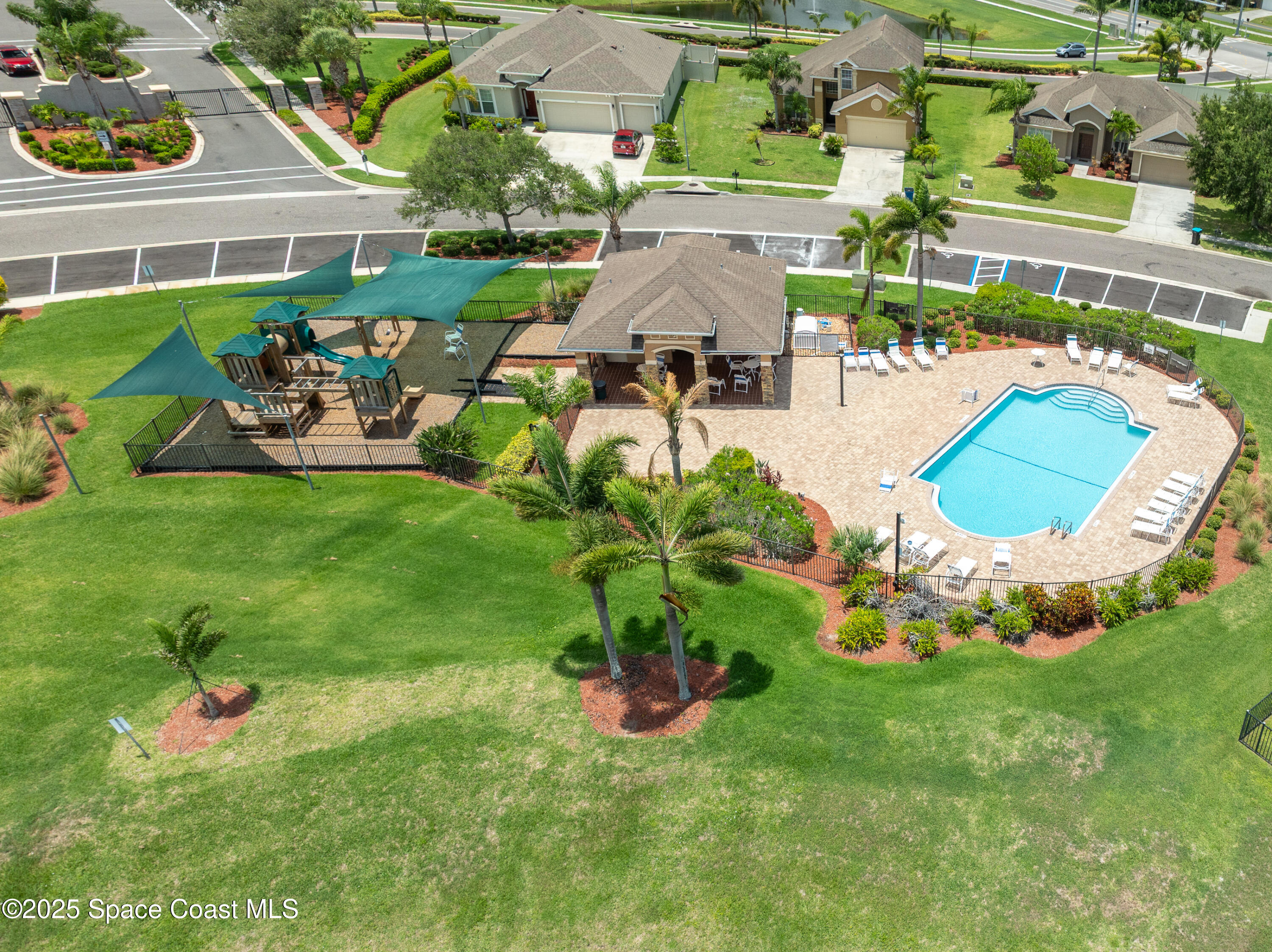 361 Guinevere Drive SW