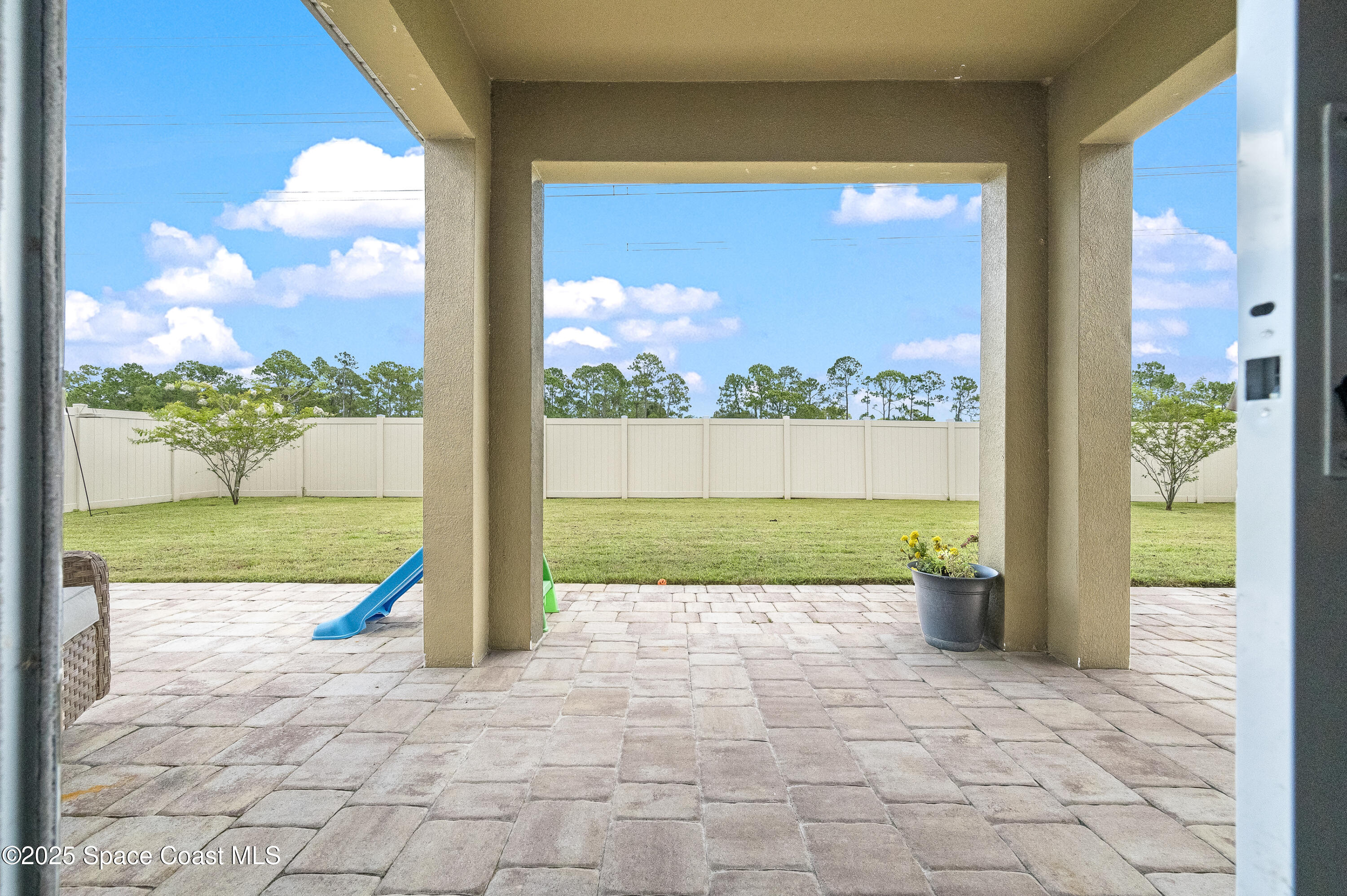 361 Guinevere Drive SW