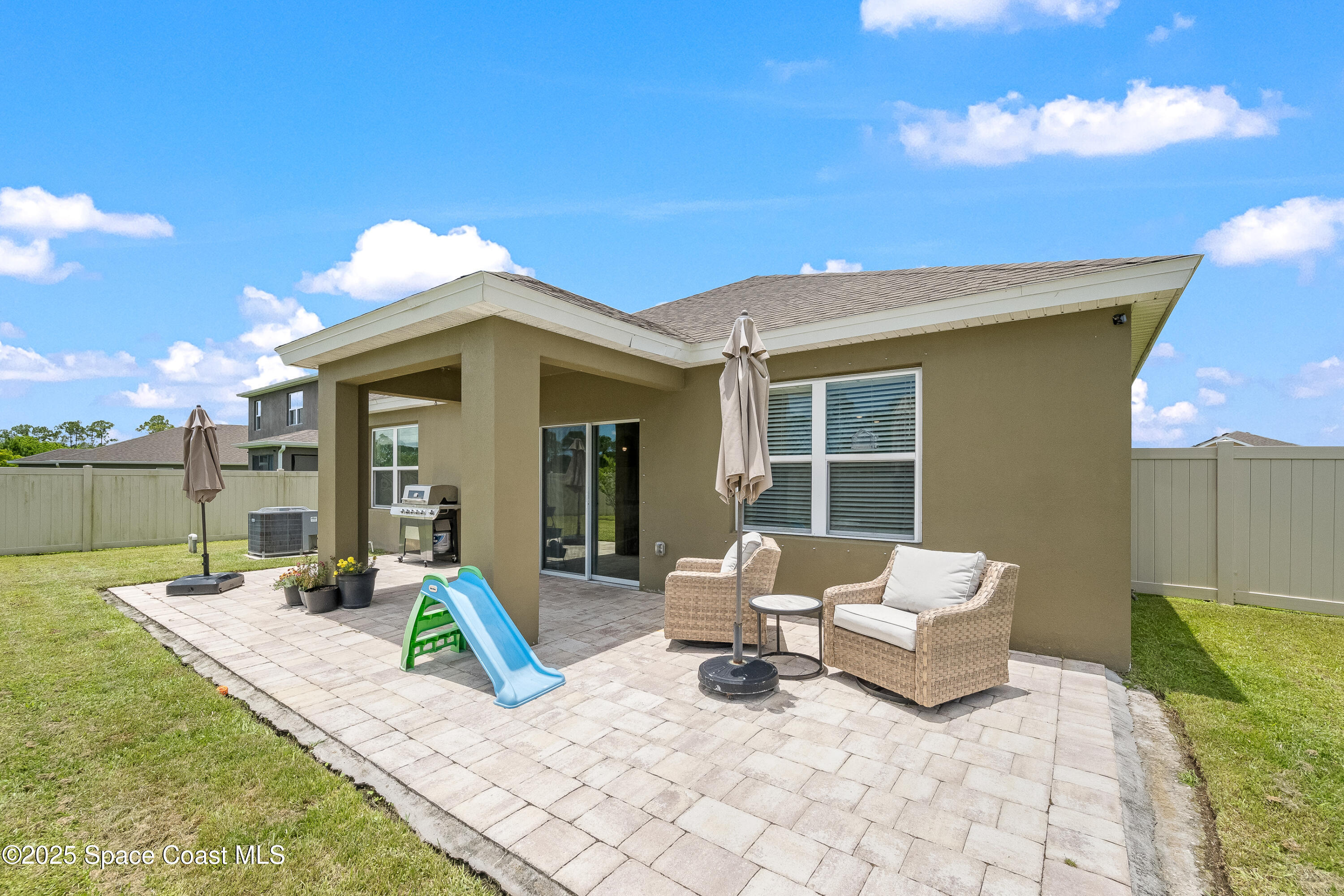 361 Guinevere Drive SW