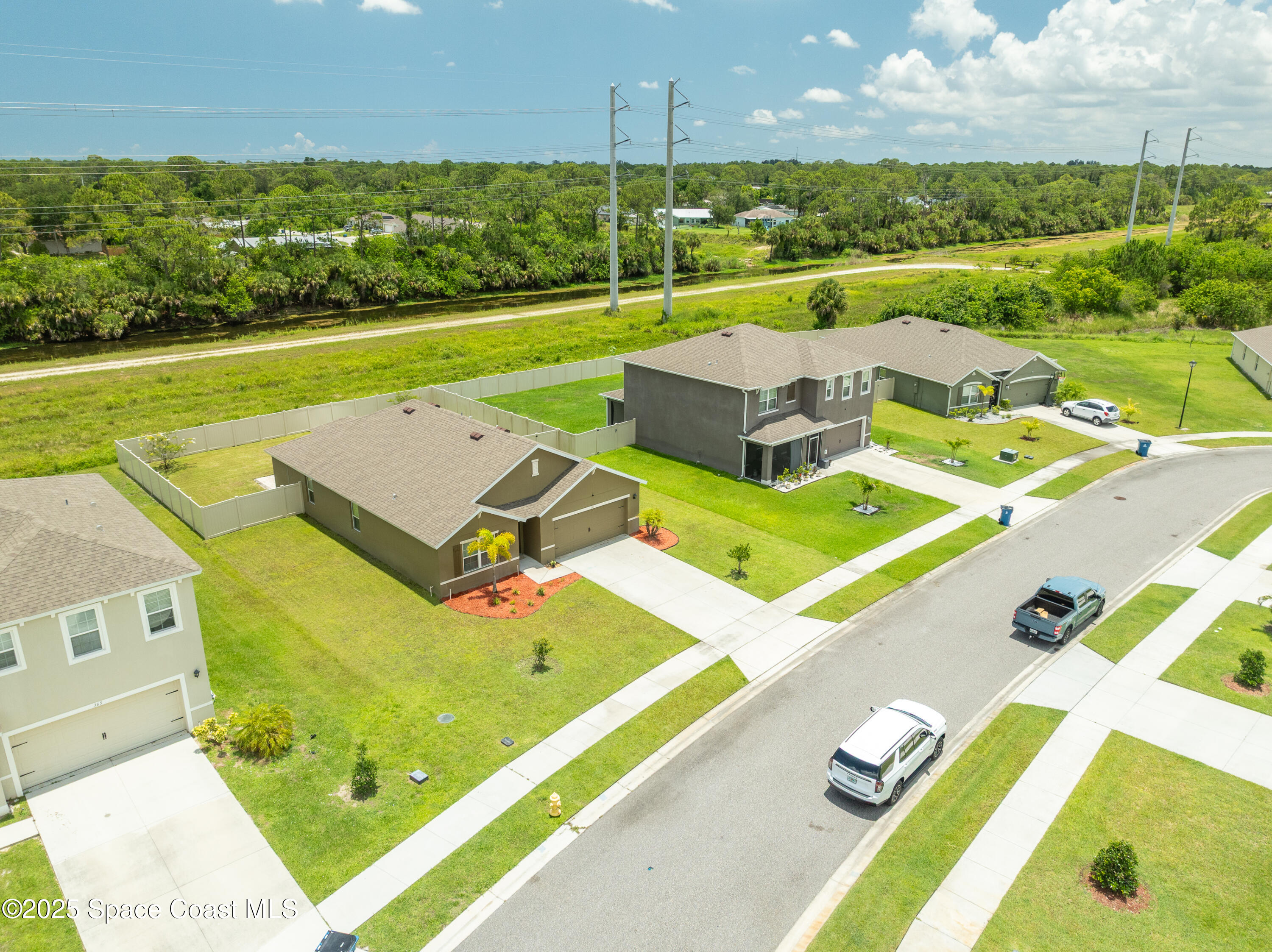 361 Guinevere Drive SW