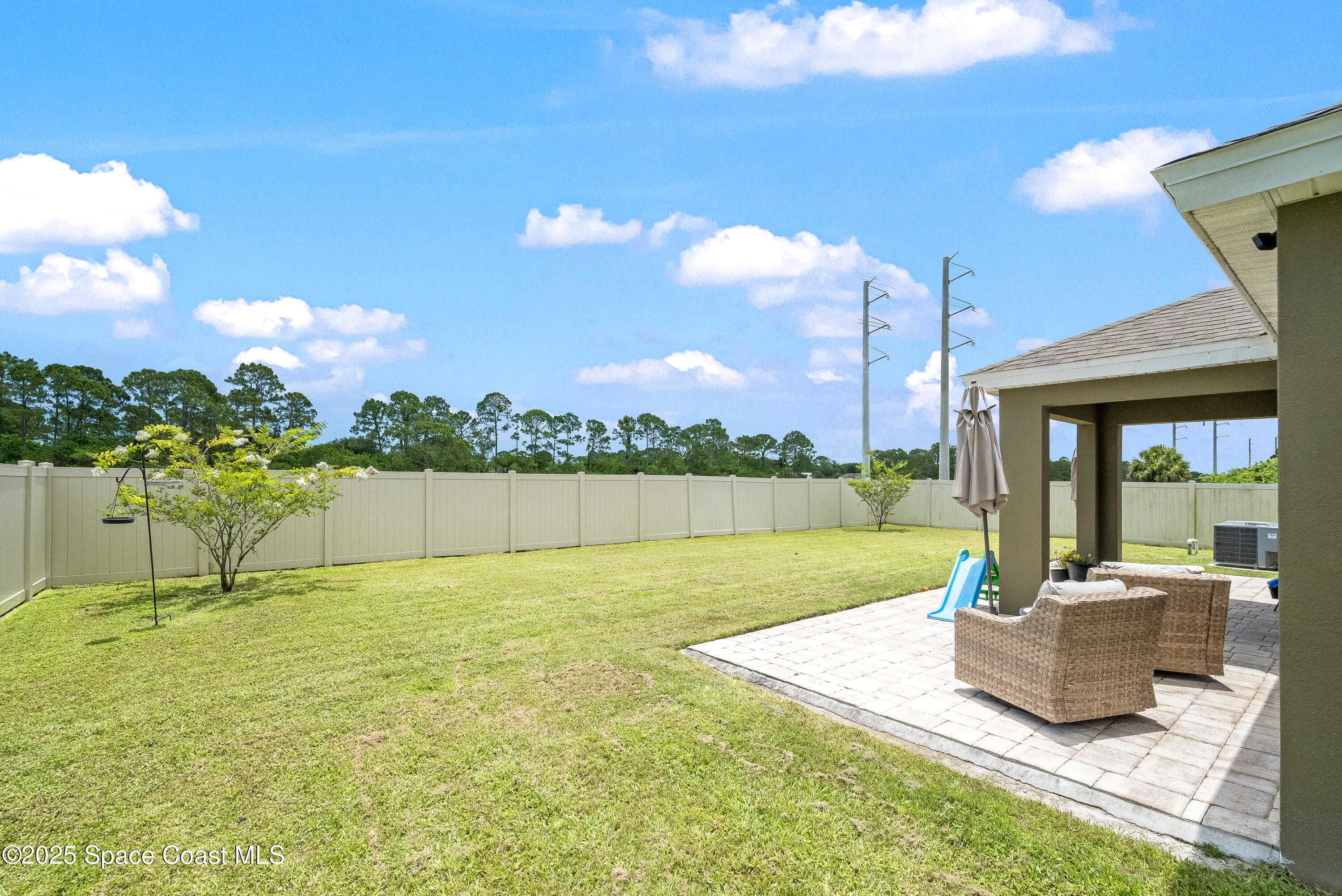 361 Guinevere Drive SW
