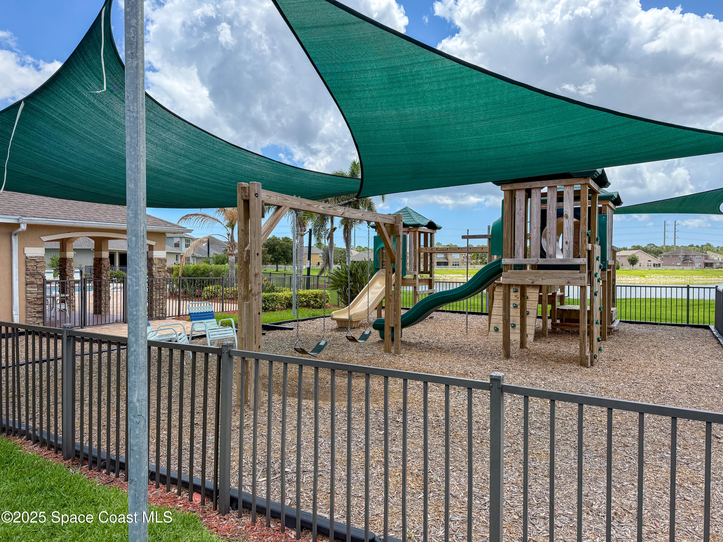 361 Guinevere Drive SW