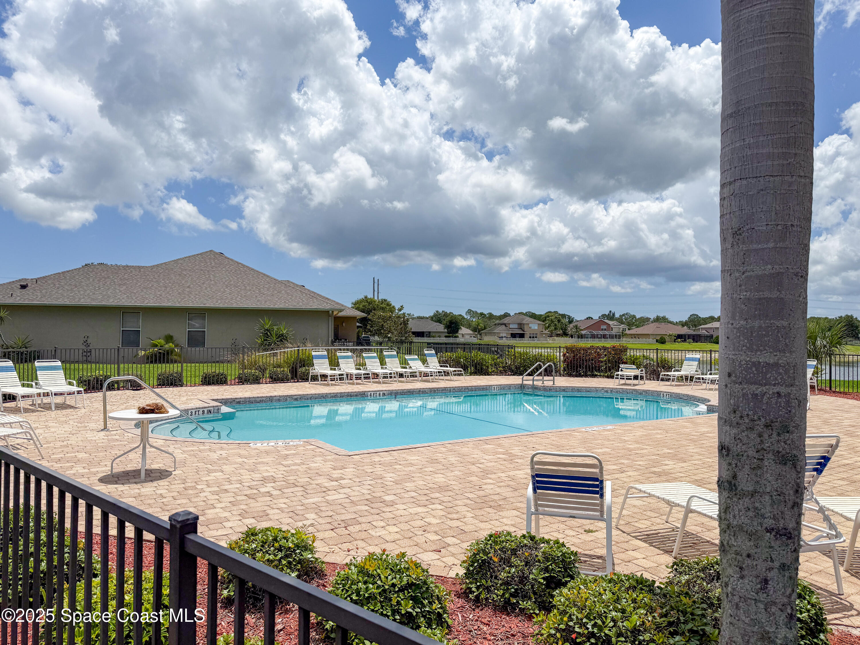 361 Guinevere Drive SW