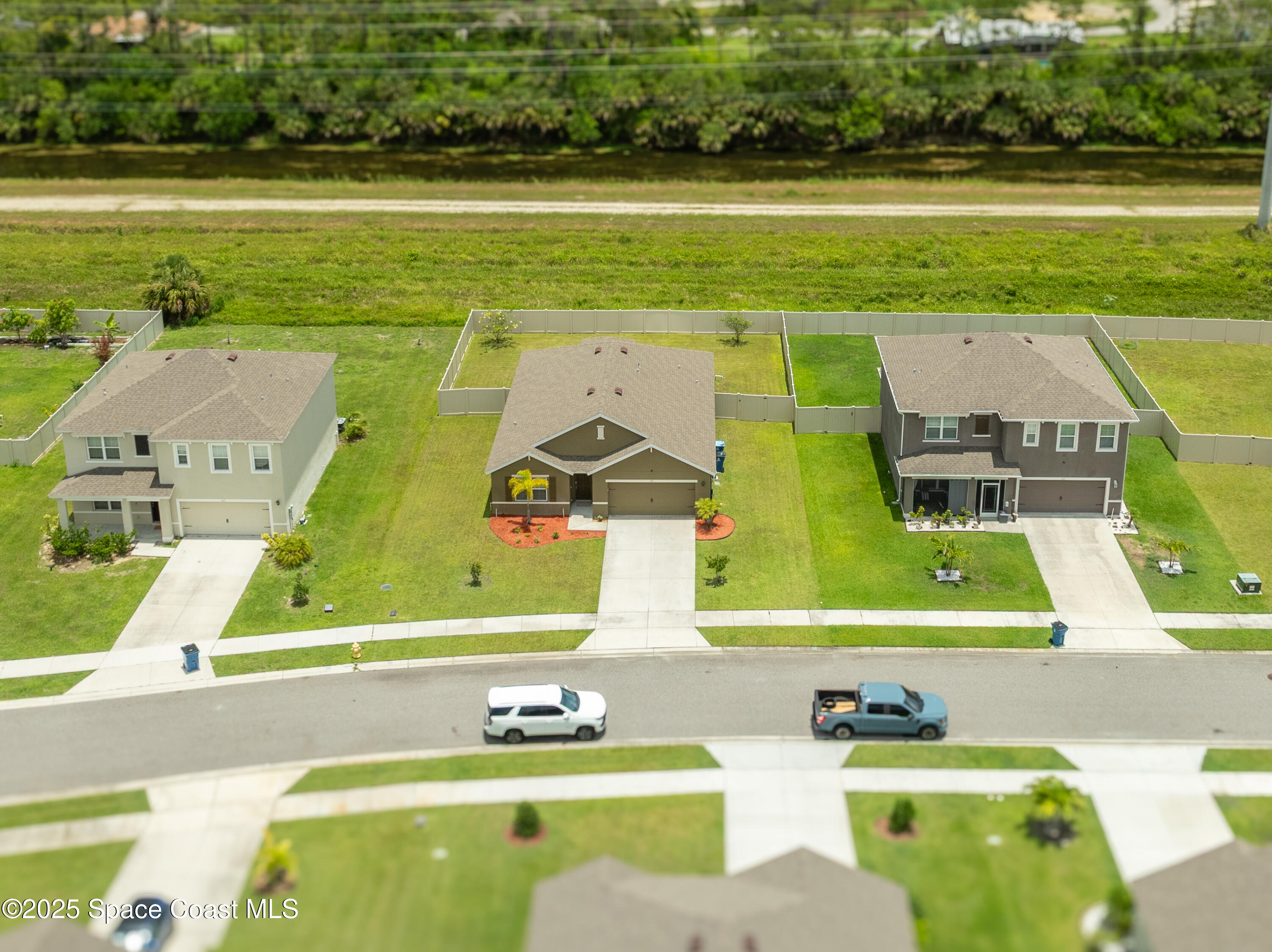 361 Guinevere Drive SW
