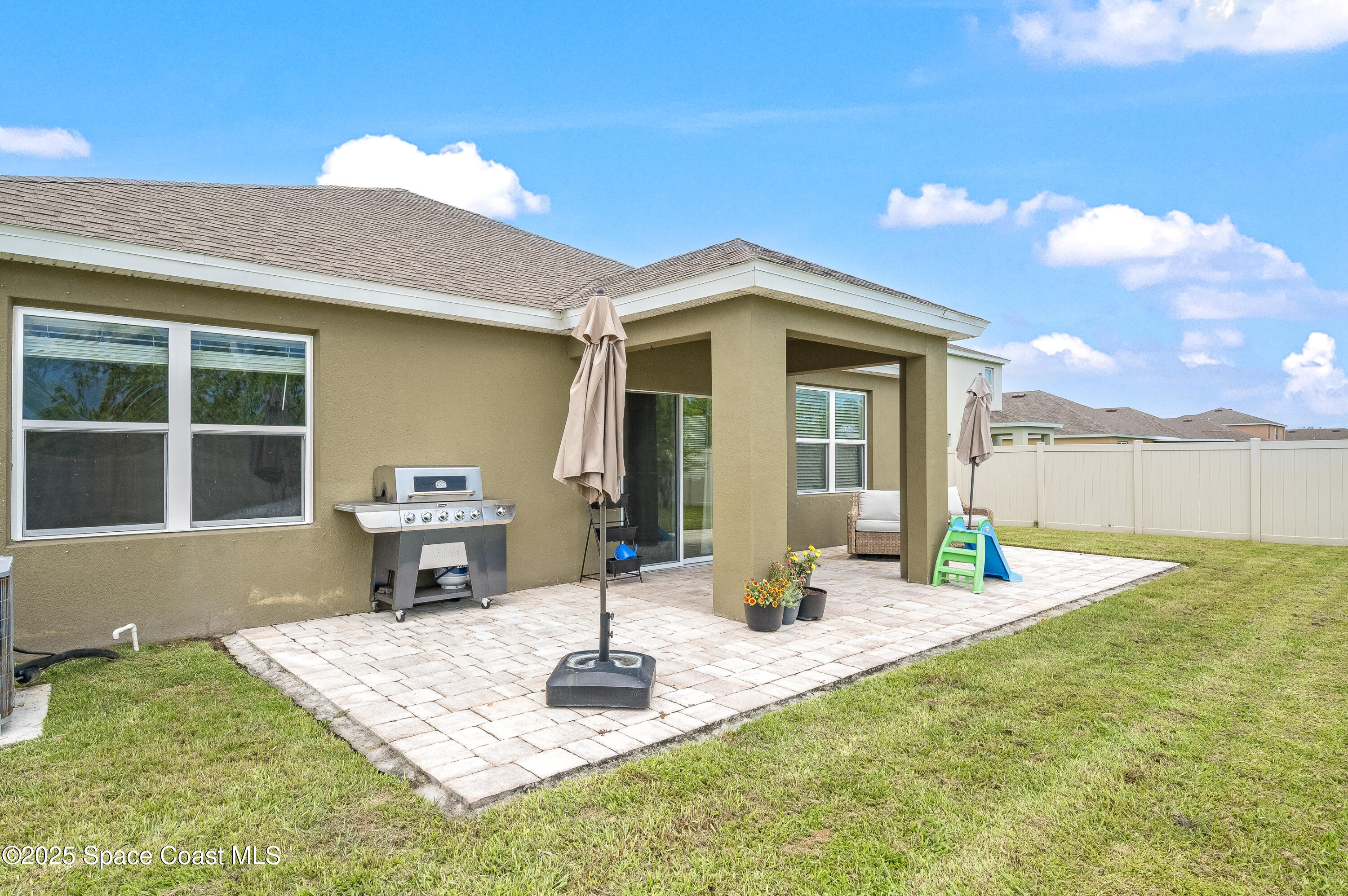 361 Guinevere Drive SW