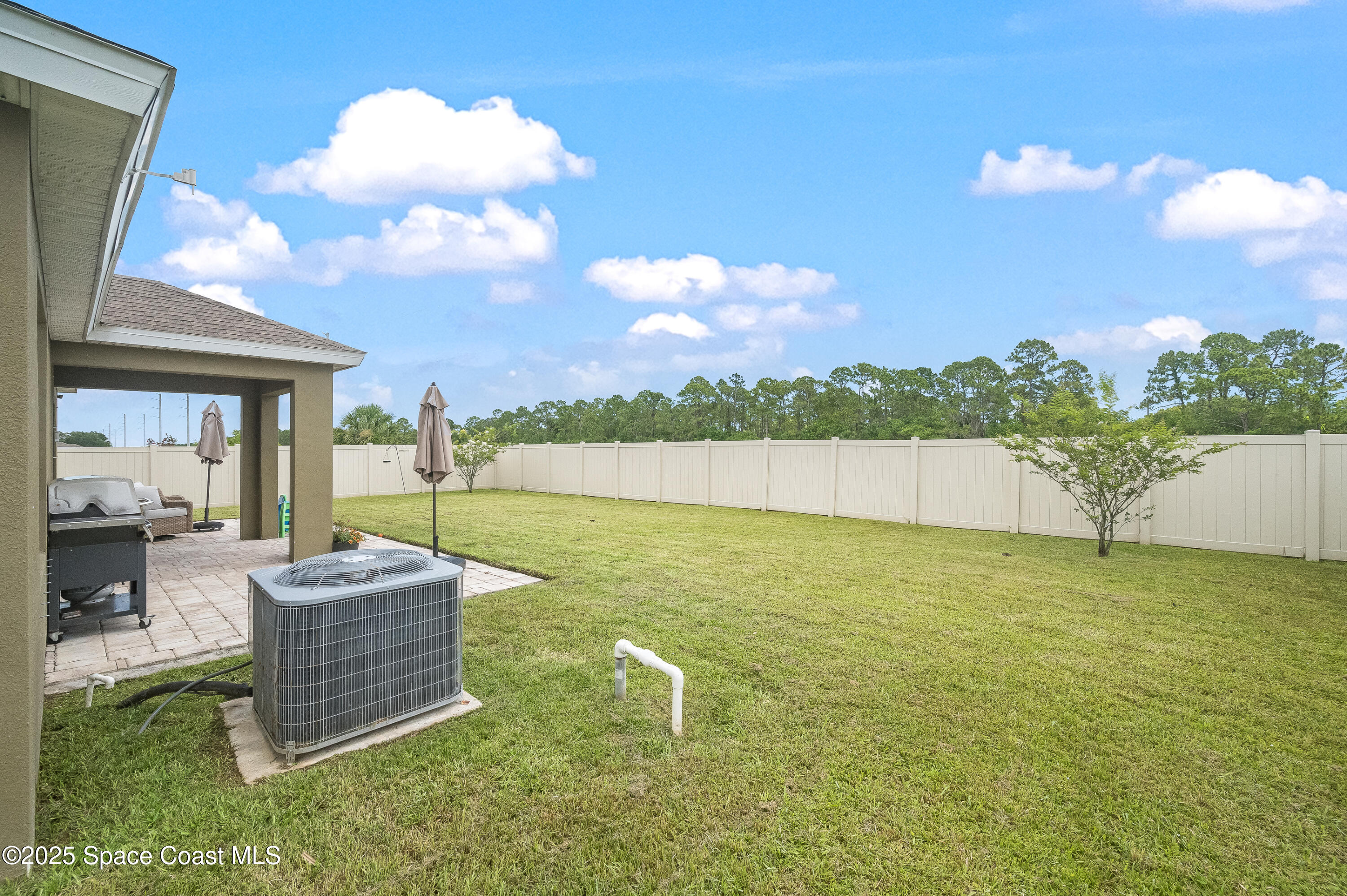 361 Guinevere Drive SW