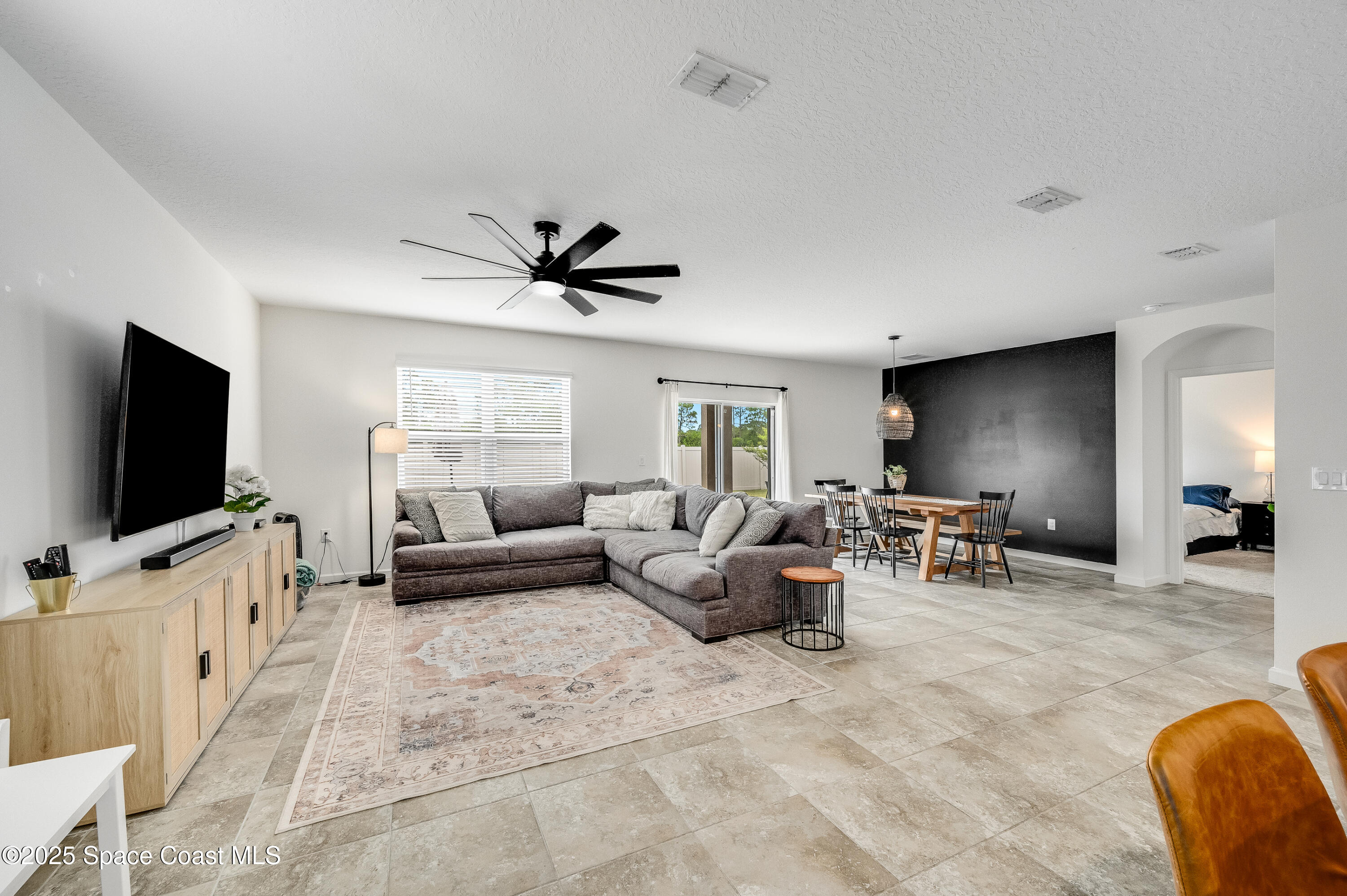 361 Guinevere Drive SW