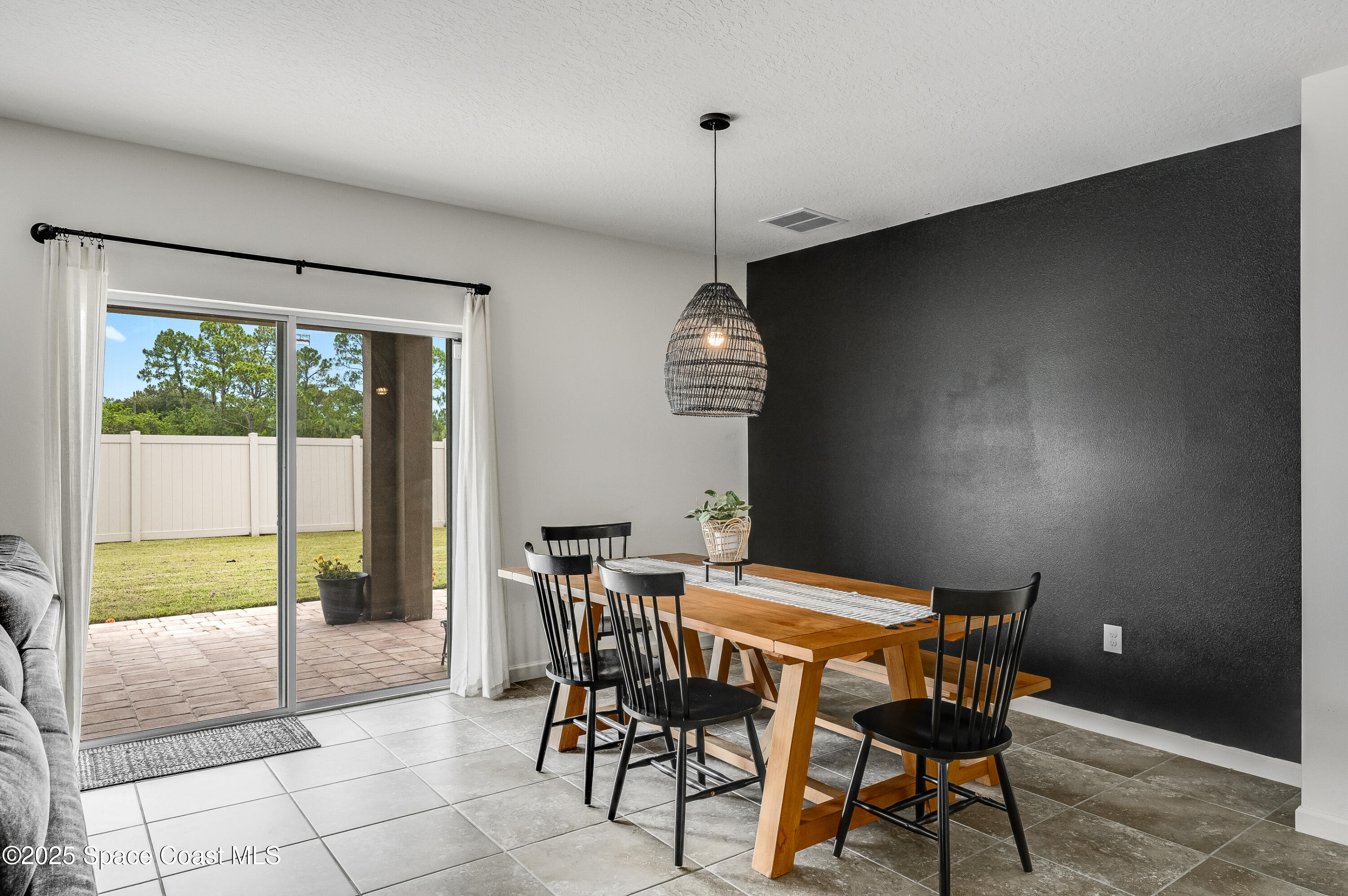 361 Guinevere Drive SW