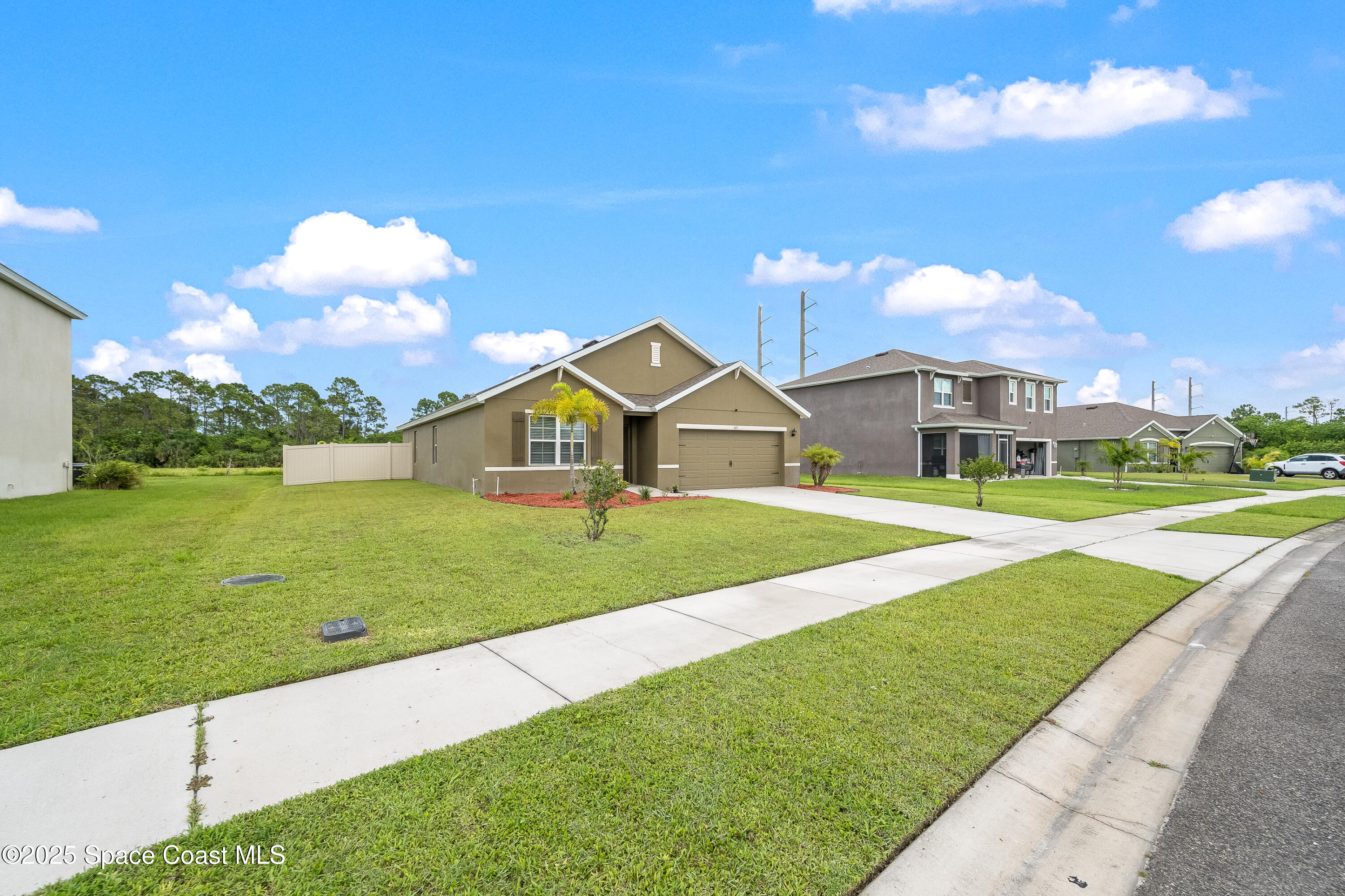 361 Guinevere Drive SW