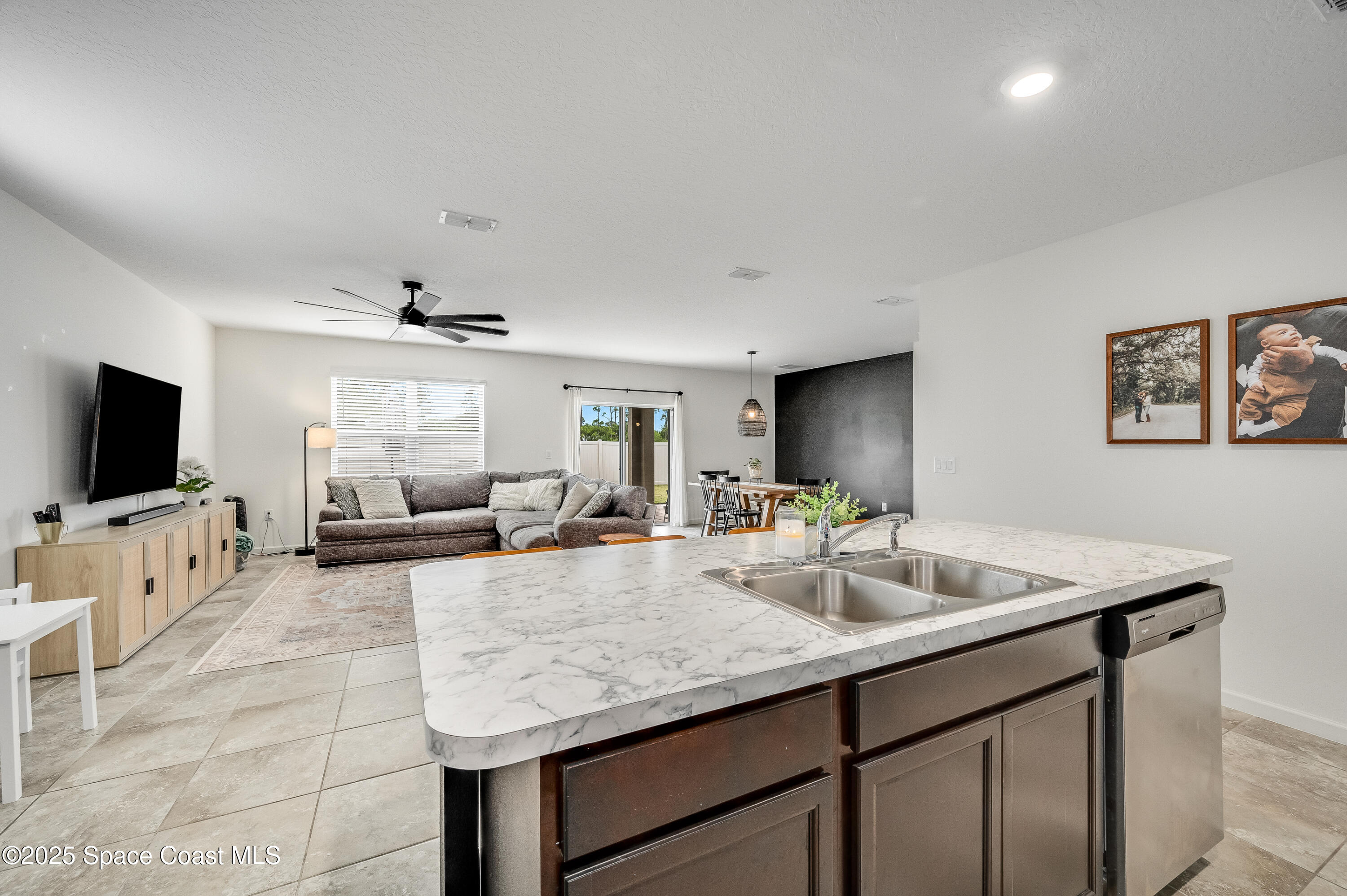 361 Guinevere Drive SW