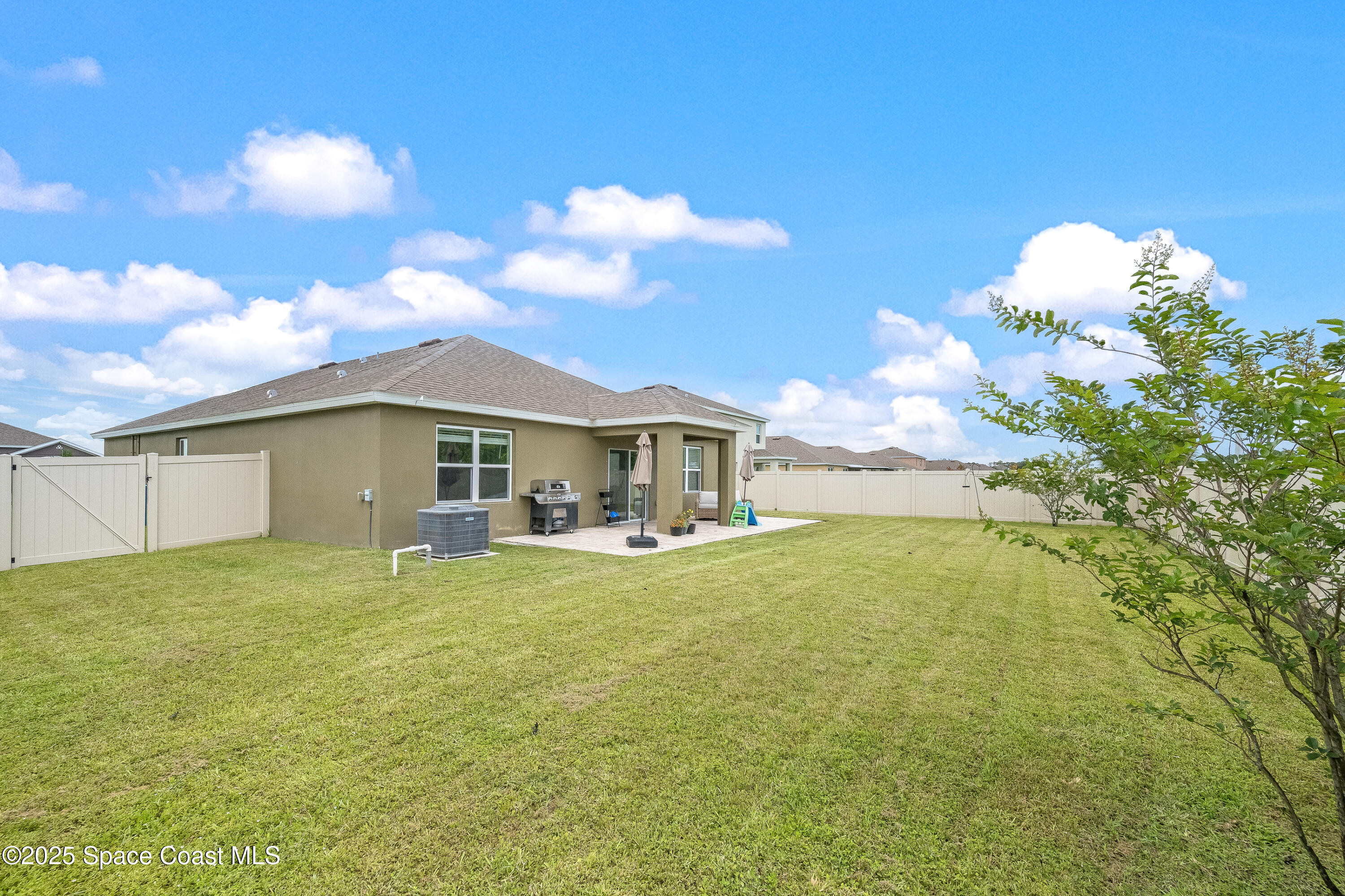 361 Guinevere Drive SW