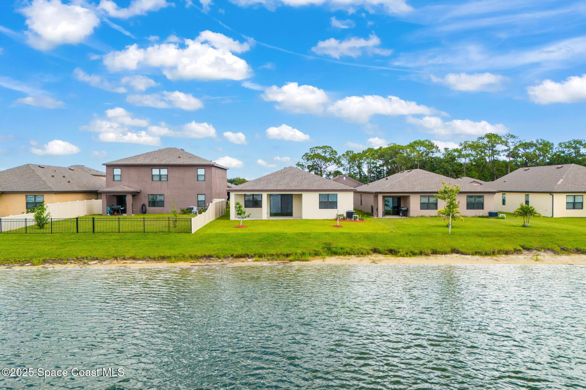 2224 Farmhouse Road SE