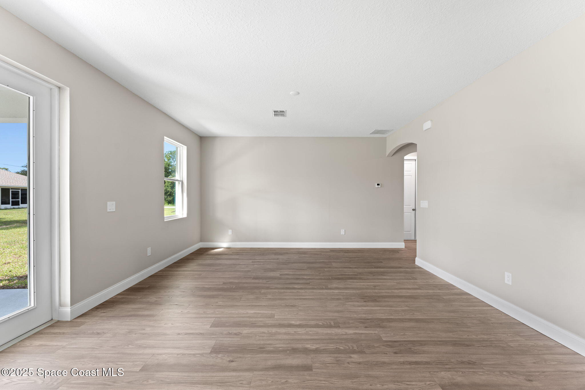 231 Sarah Road SW