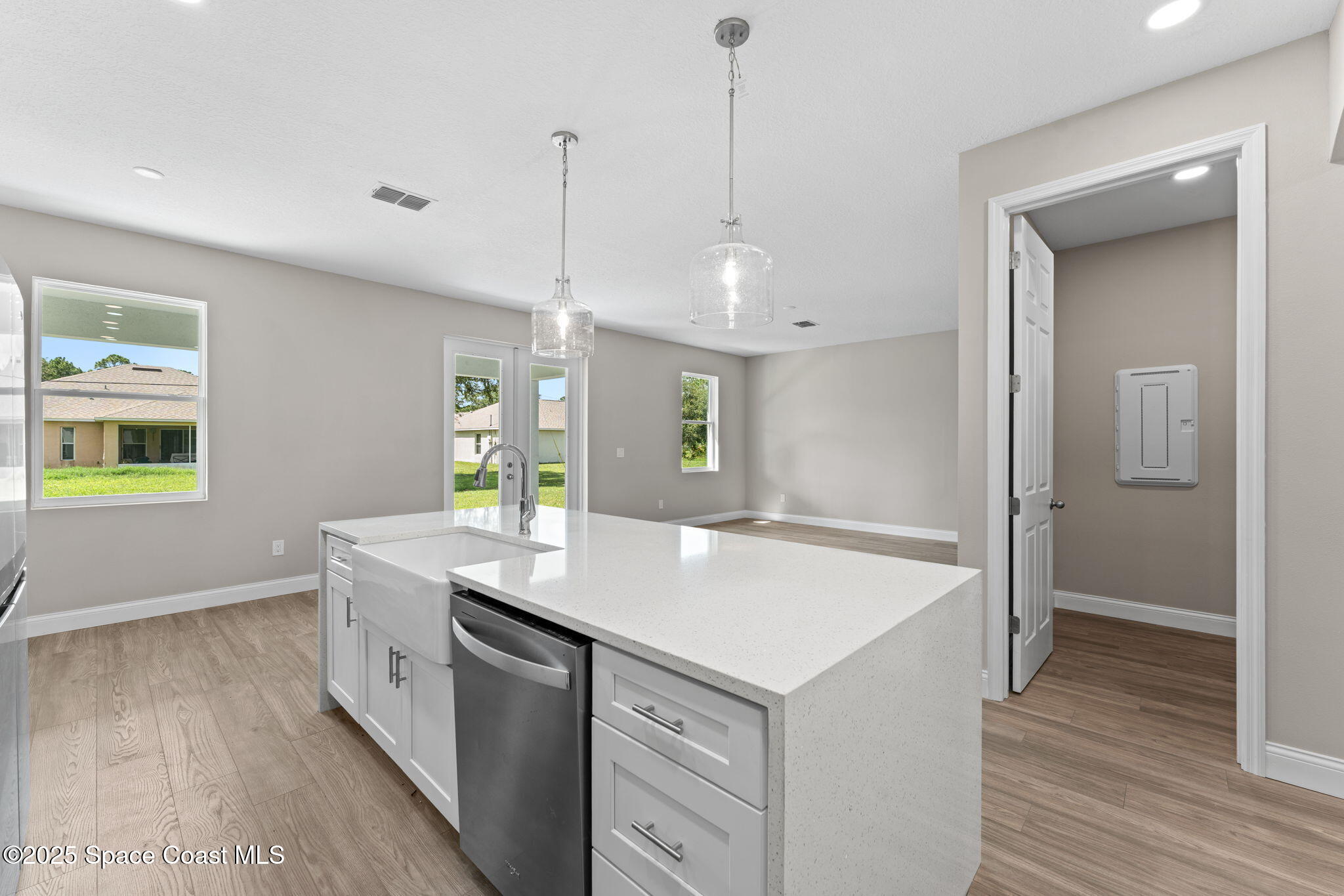 231 Sarah Road SW