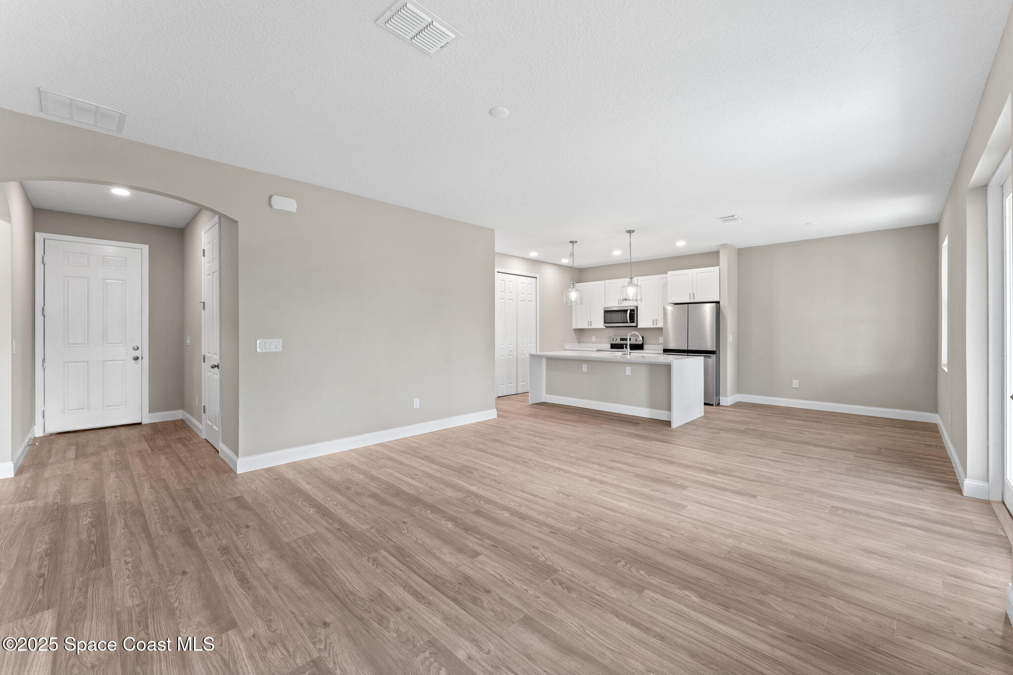 231 Sarah Road SW