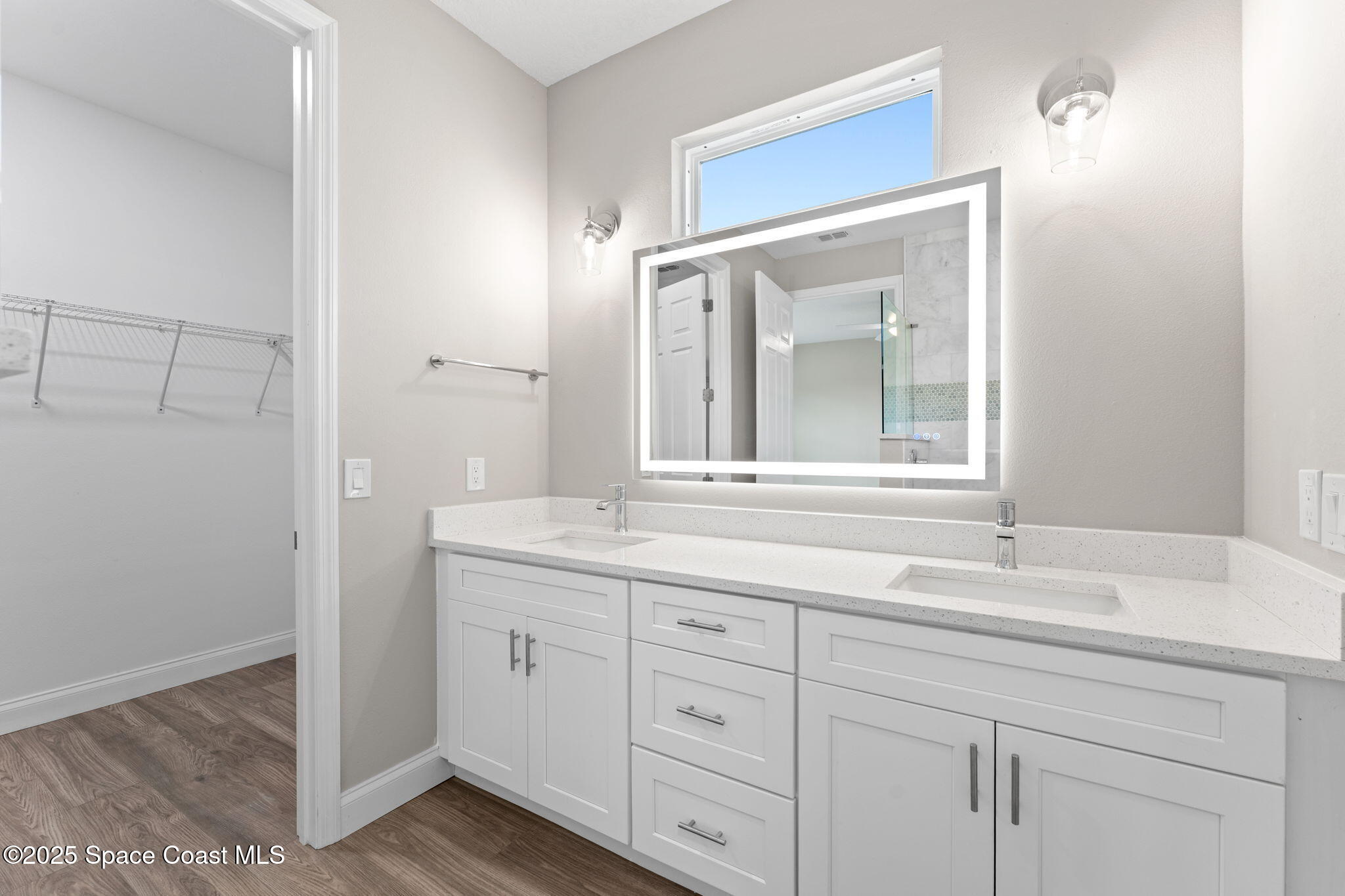 231 Sarah Road SW
