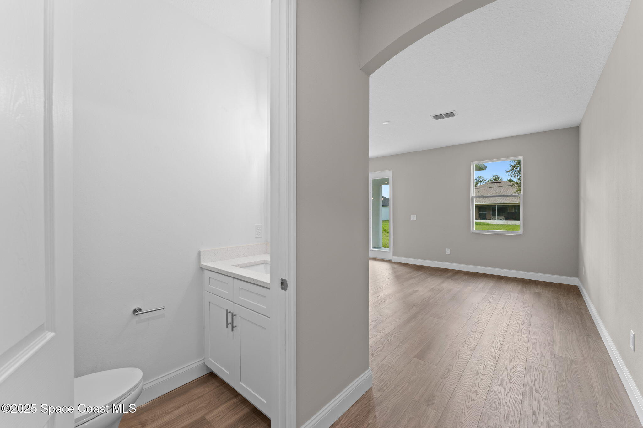 231 Sarah Road SW