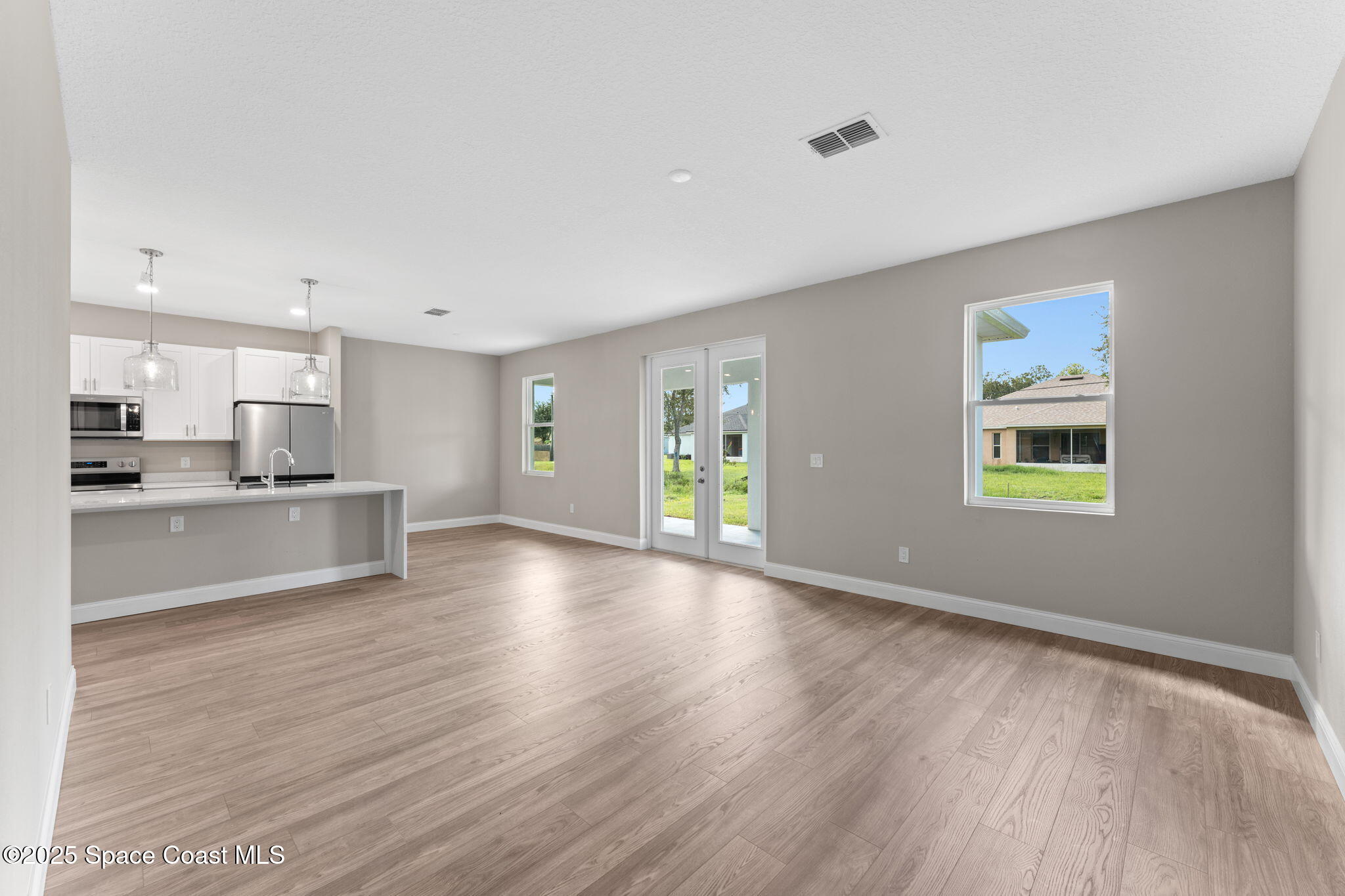 231 Sarah Road SW