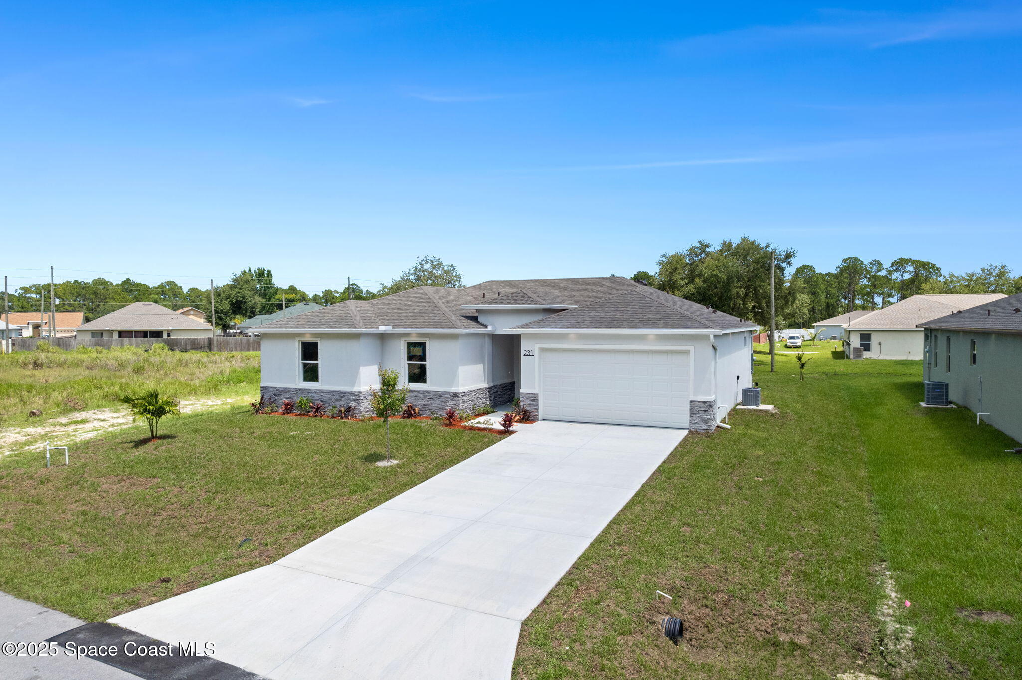 231 Sarah Road SW
