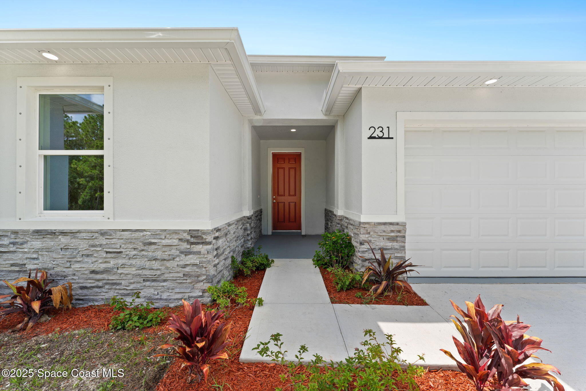 231 Sarah Road SW