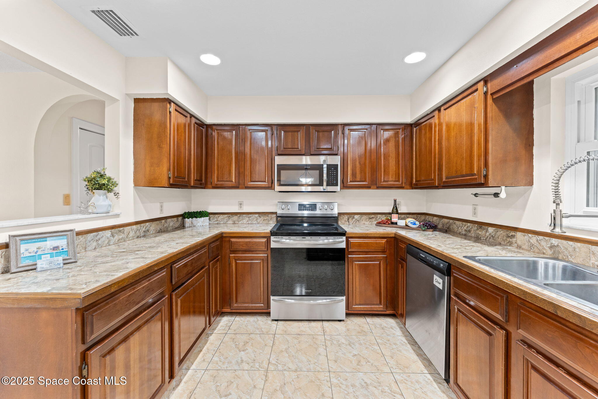 2175 Lacourt Lane