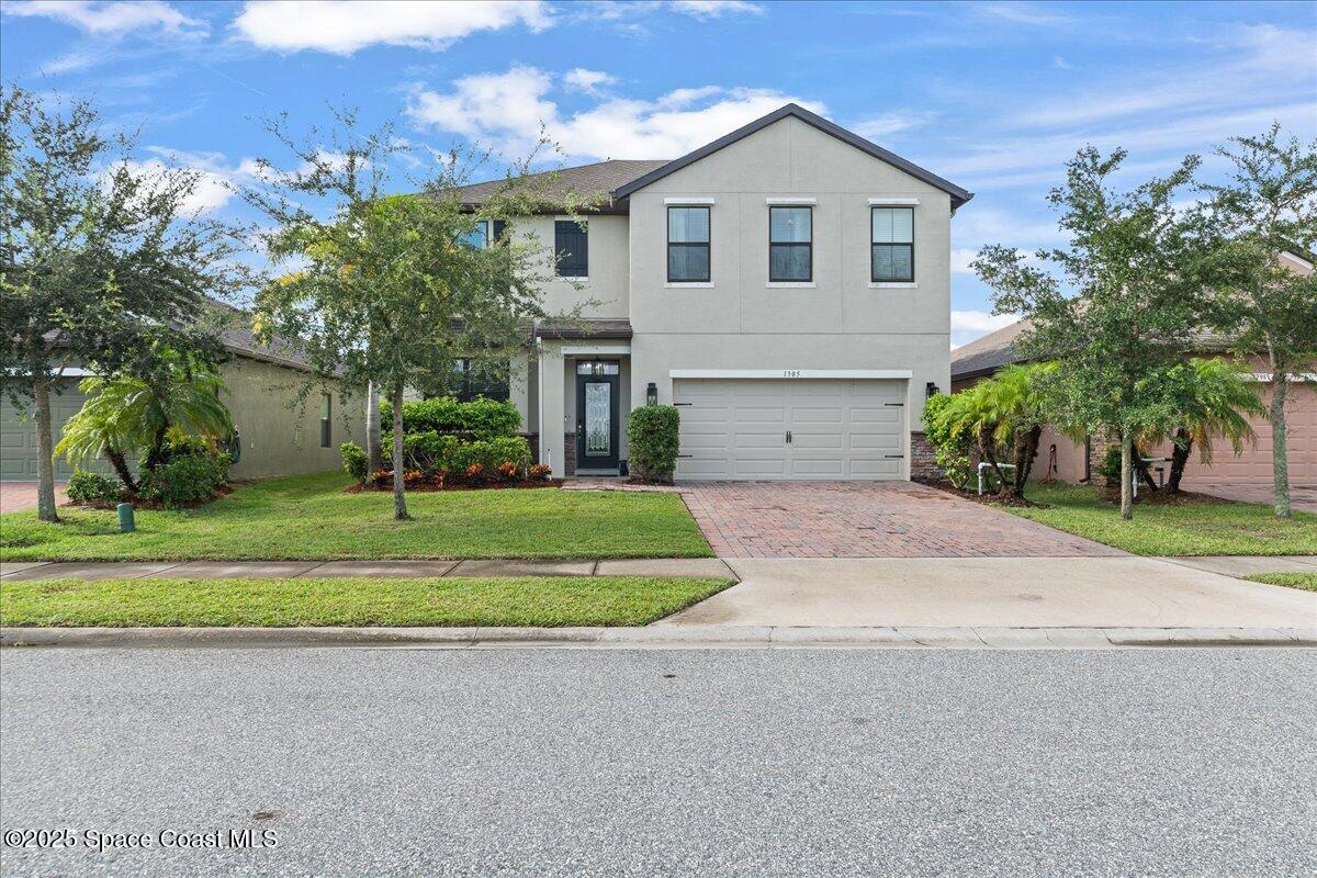 1305 Fuji Drive