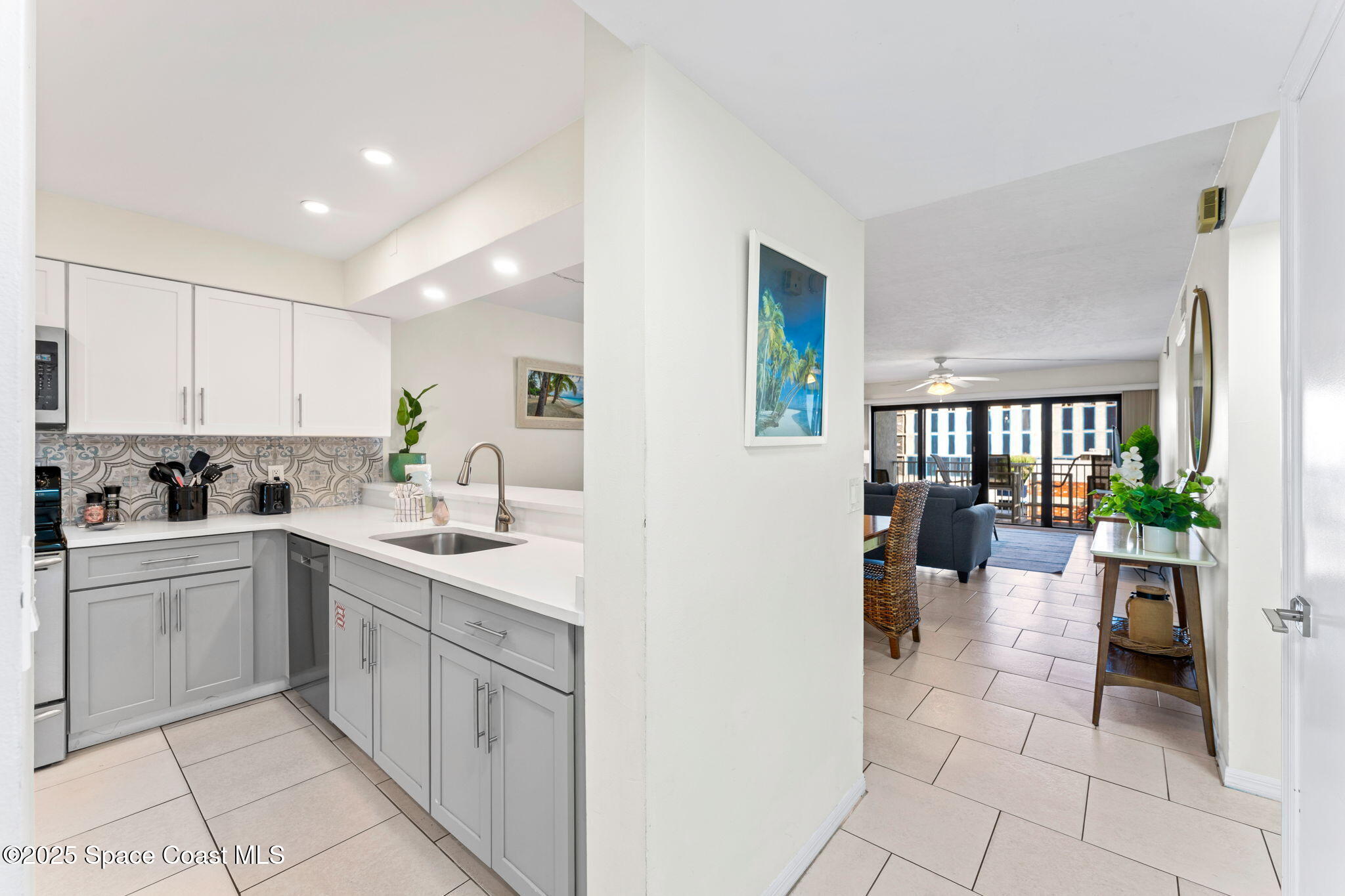 1050 N Atlantic Avenue, 402