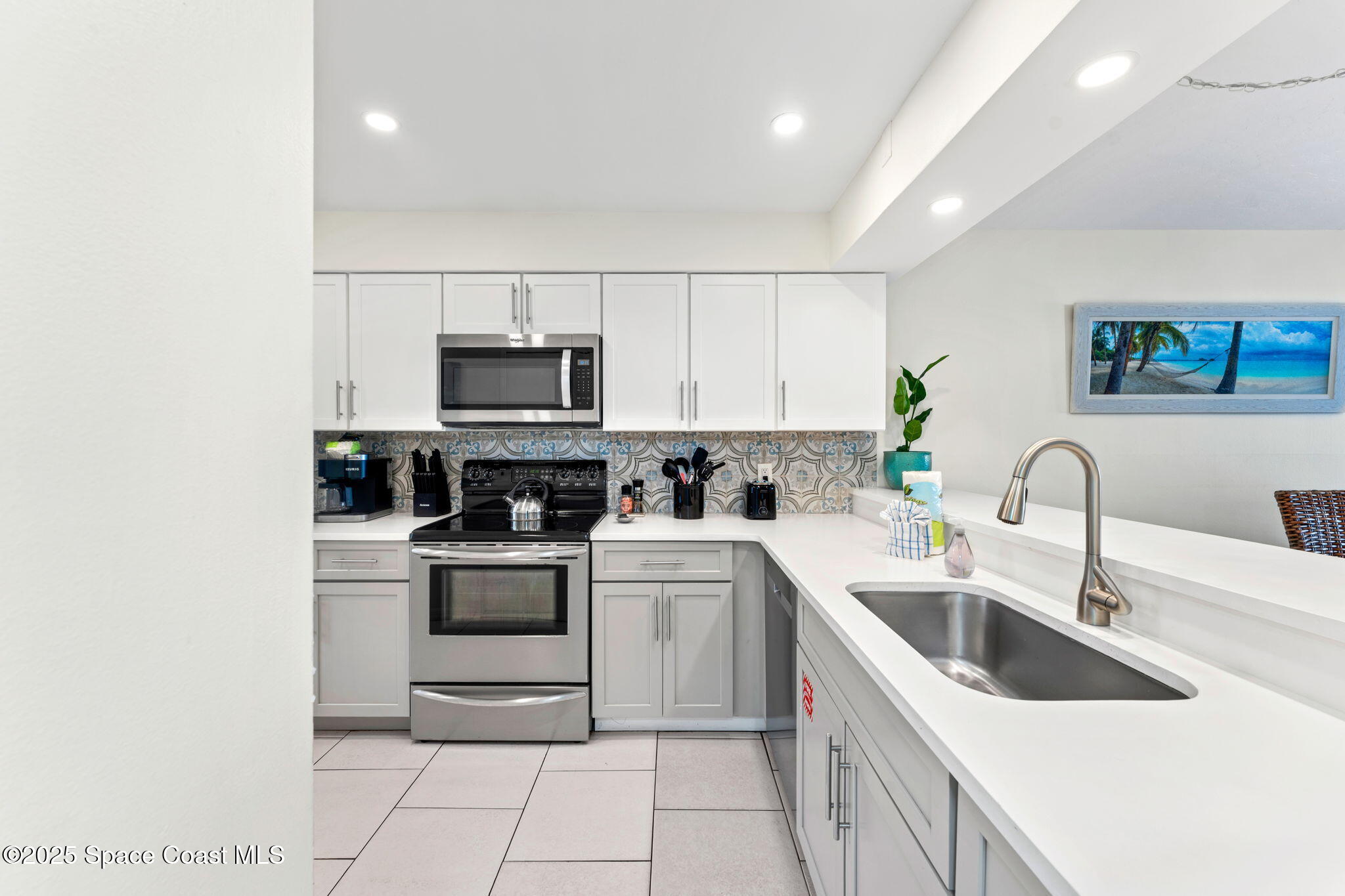 1050 N Atlantic Avenue, 402