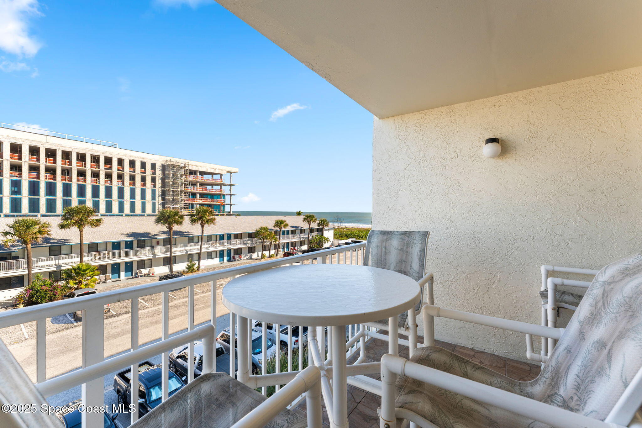 1050 N Atlantic Avenue, 402