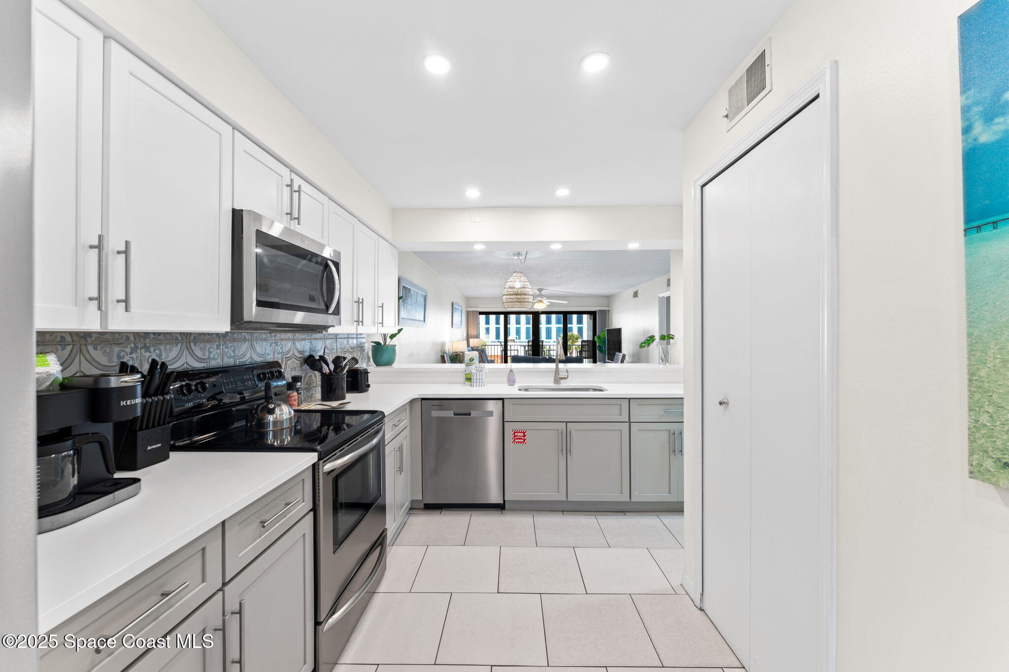 1050 N Atlantic Avenue, 402