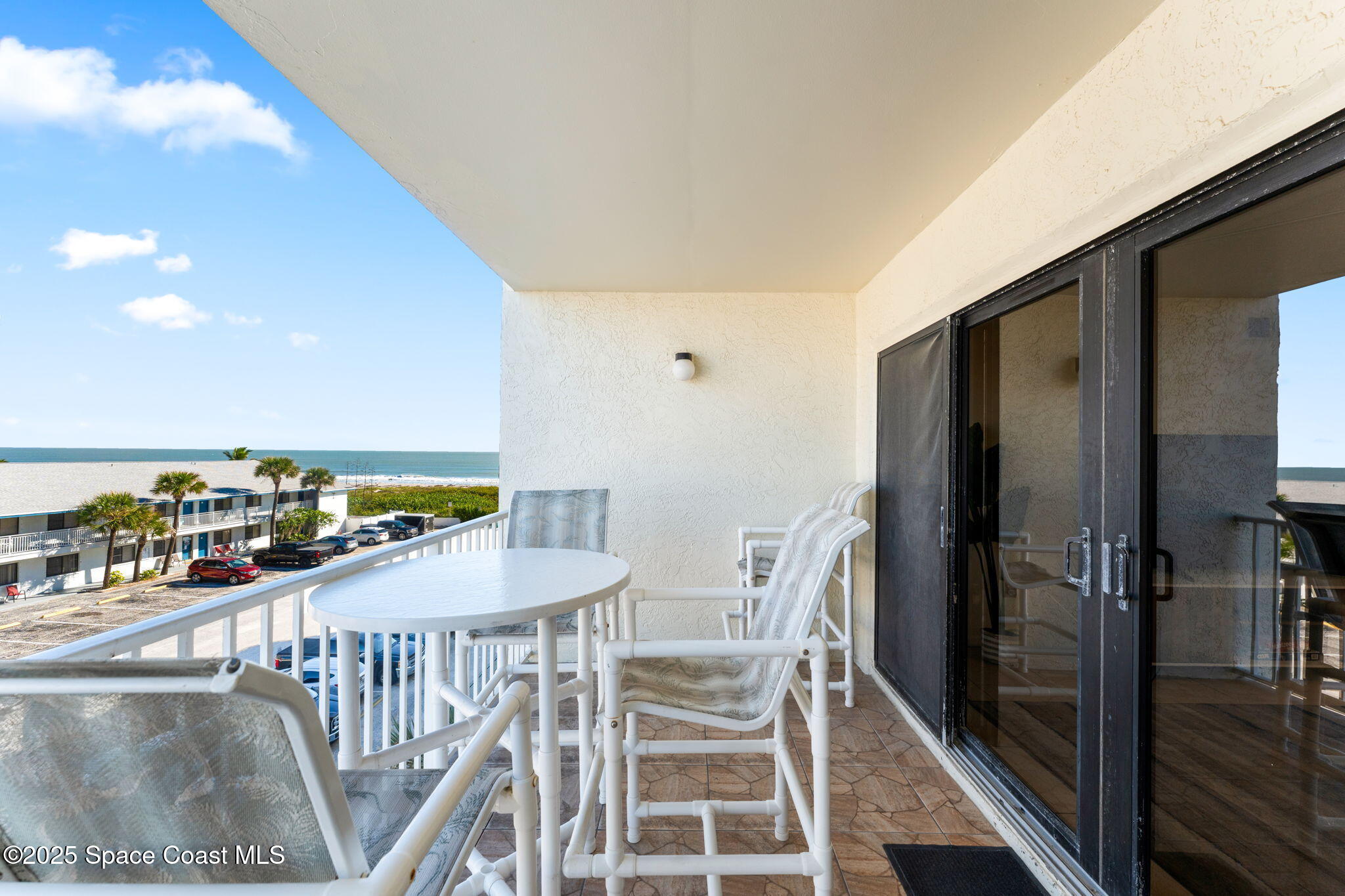 1050 N Atlantic Avenue, 402